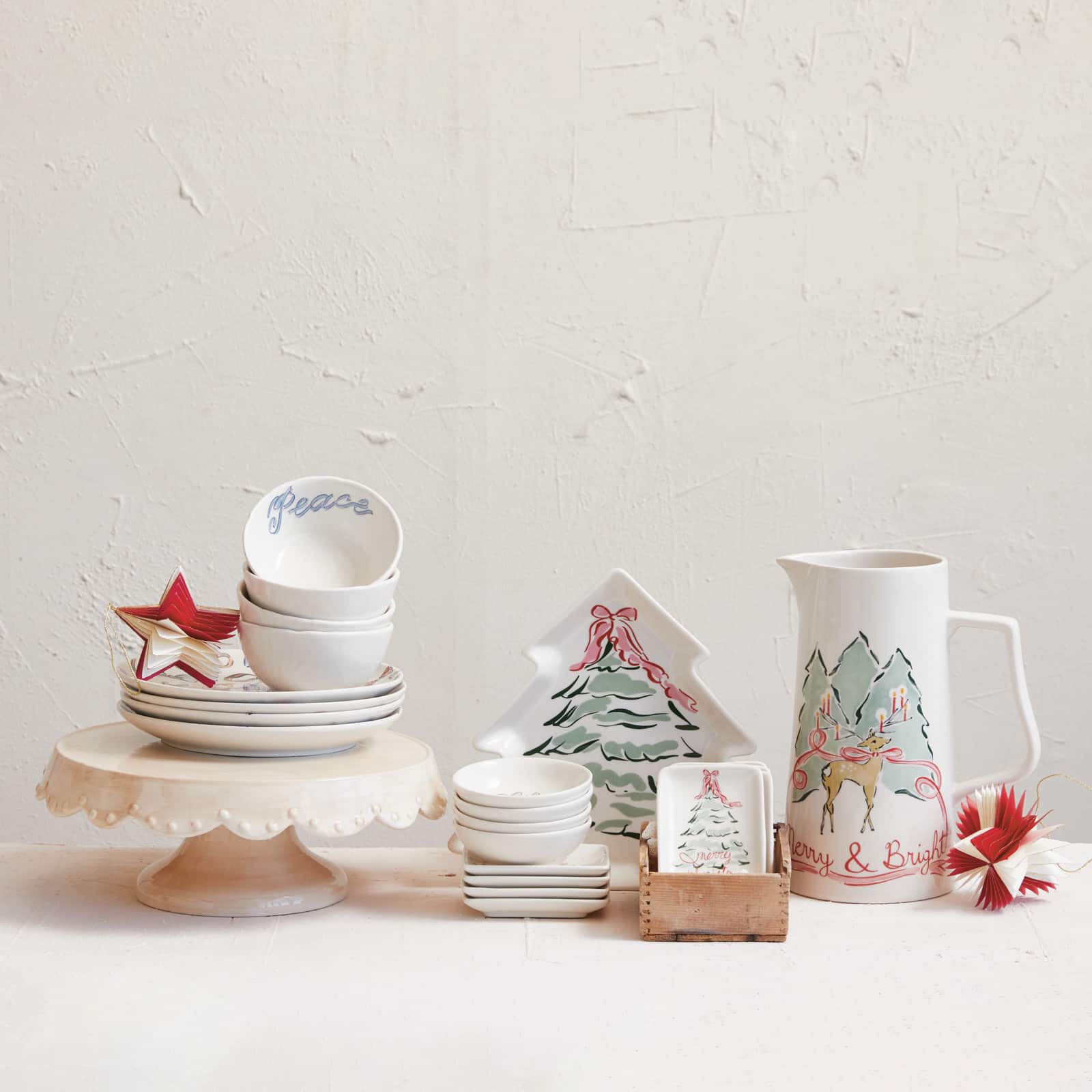 Hello Honey® 8" Holiday Round Stoneware Plate Set