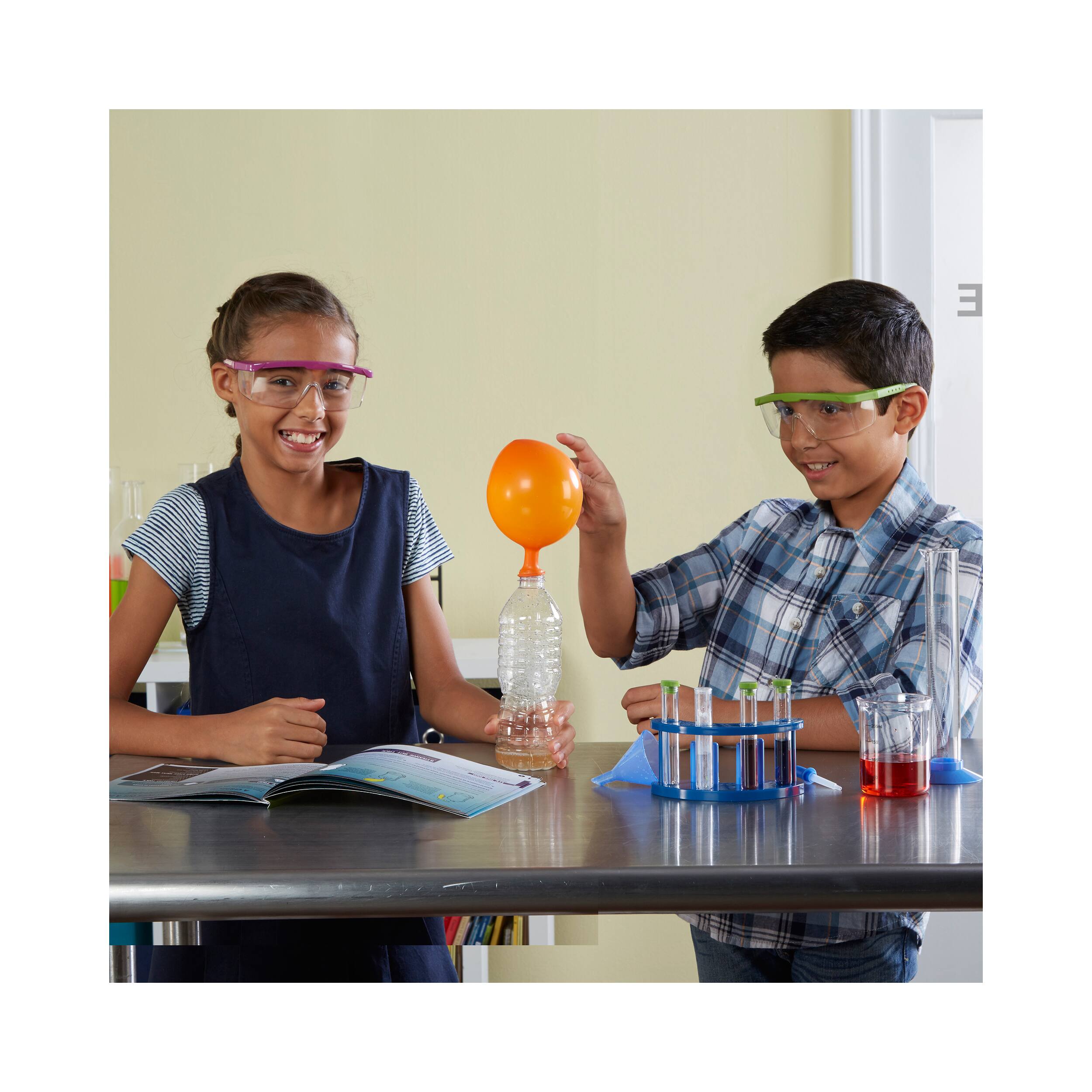 GeoSafari Rockin' Reactions Chemistry Set