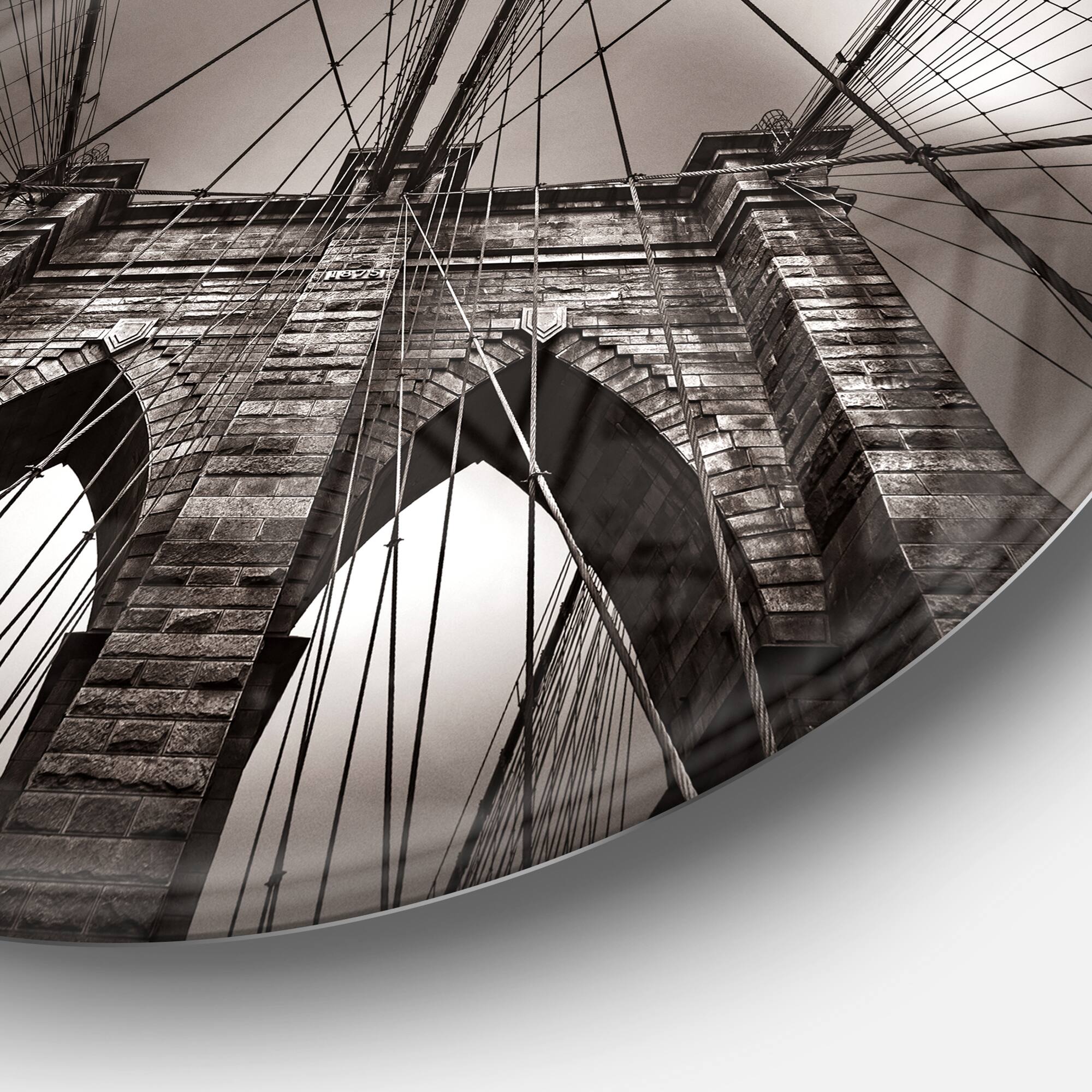Designart - Brooklyn Bridge in NYC USA' Disc Extra Large Metal Circle Wall Art