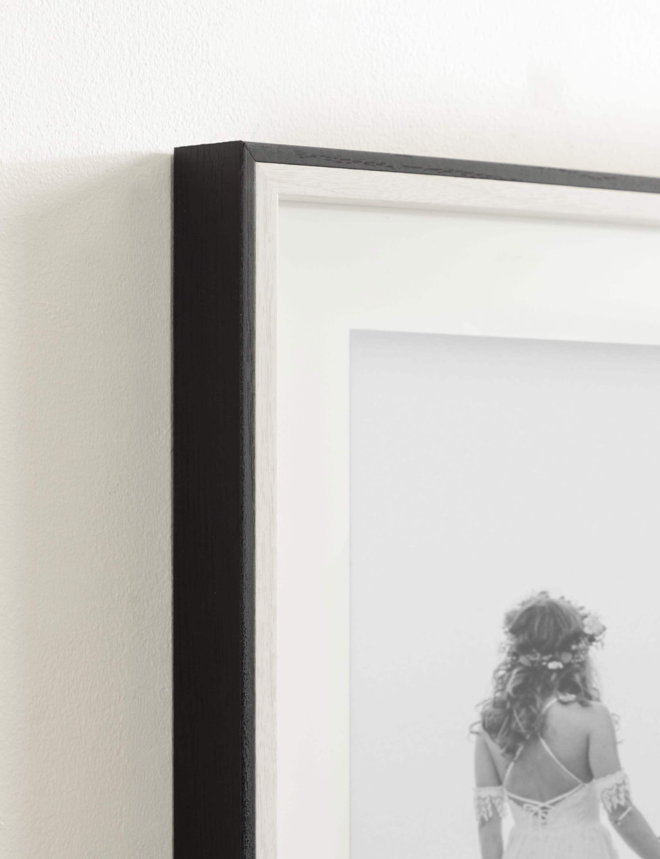 Kate and Laurel Gibson Wall Photo Frames Set