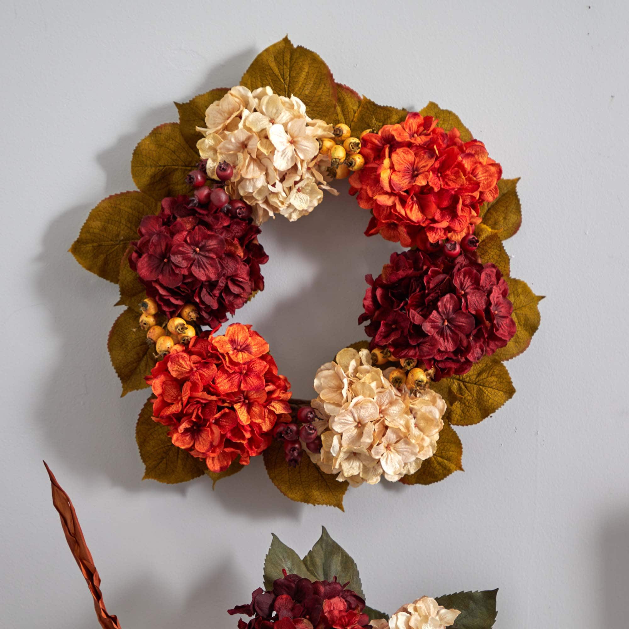 20" Hydrangea & Berry Wreath