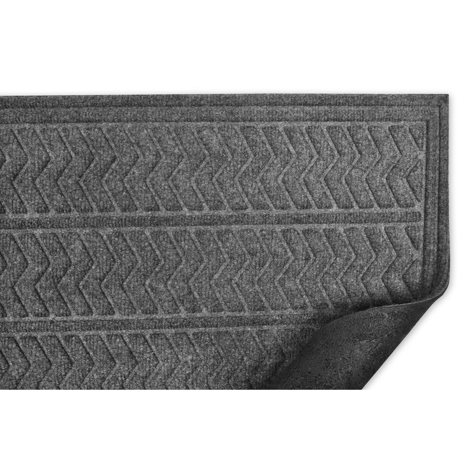 DII® Dark Gray Chevron Floormat