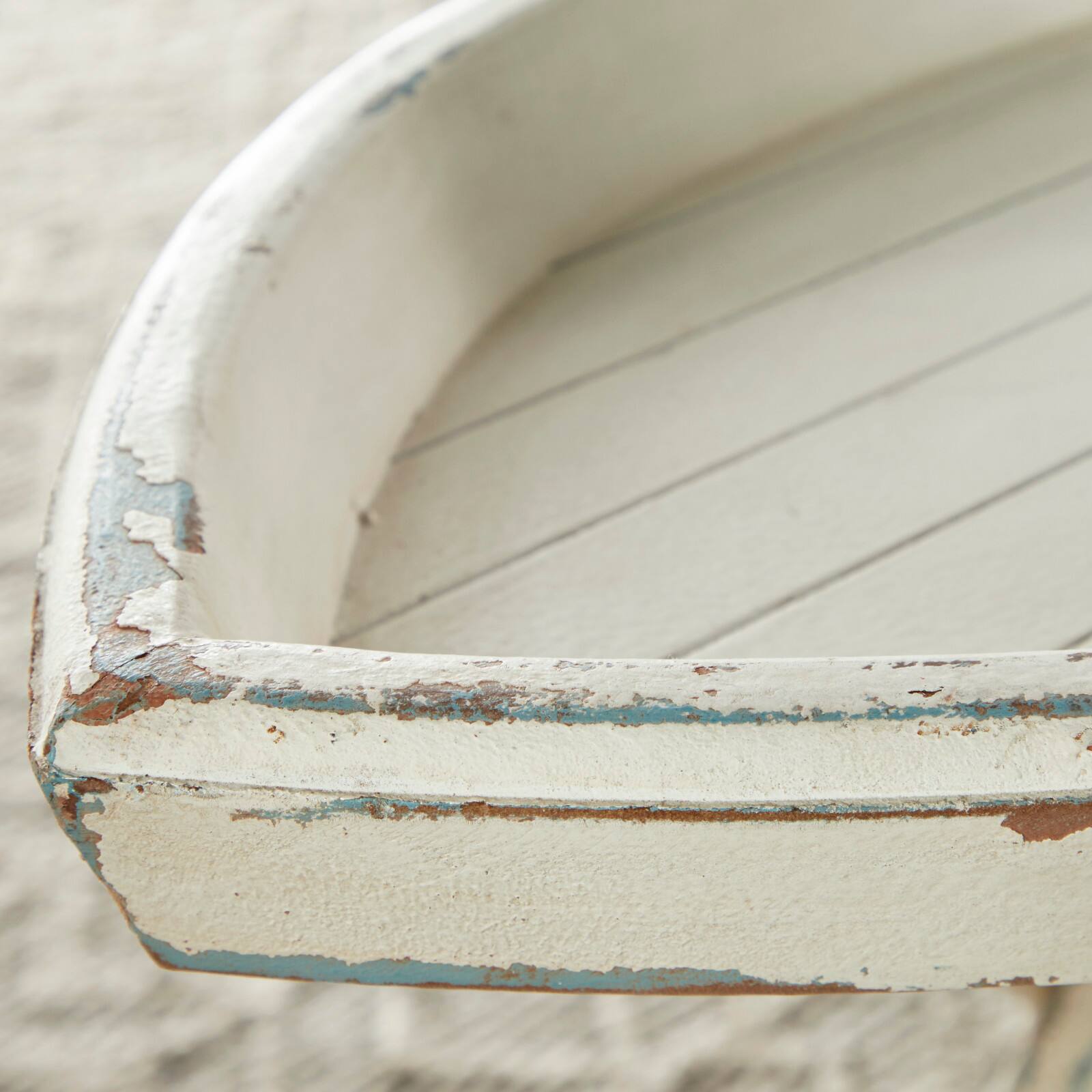 25" White Chinese Fir Coastal Accent Table