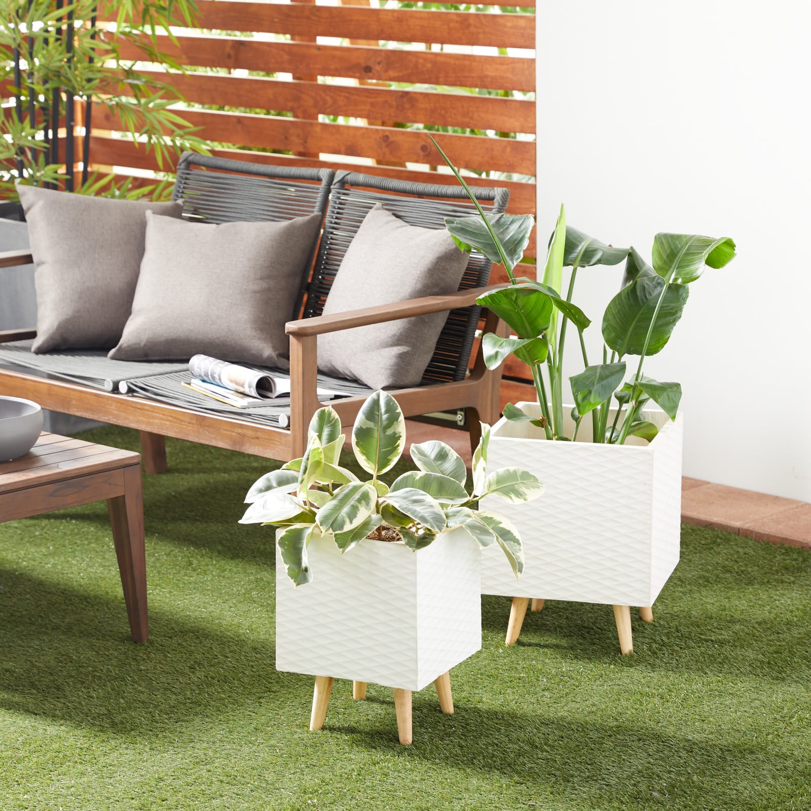 White Polystone Contemporary Planter Set, 15" & 18"