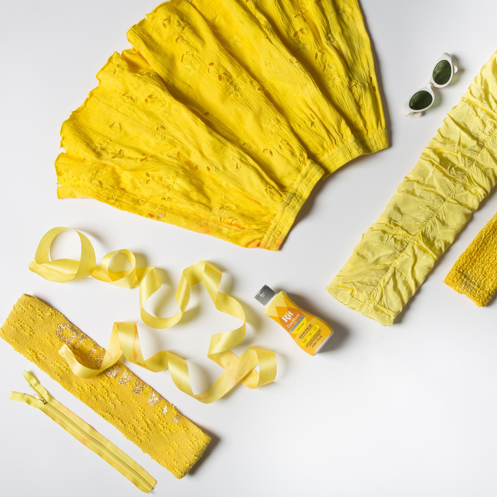 Rit® DyeMore™ Synthetic Fibre Dye