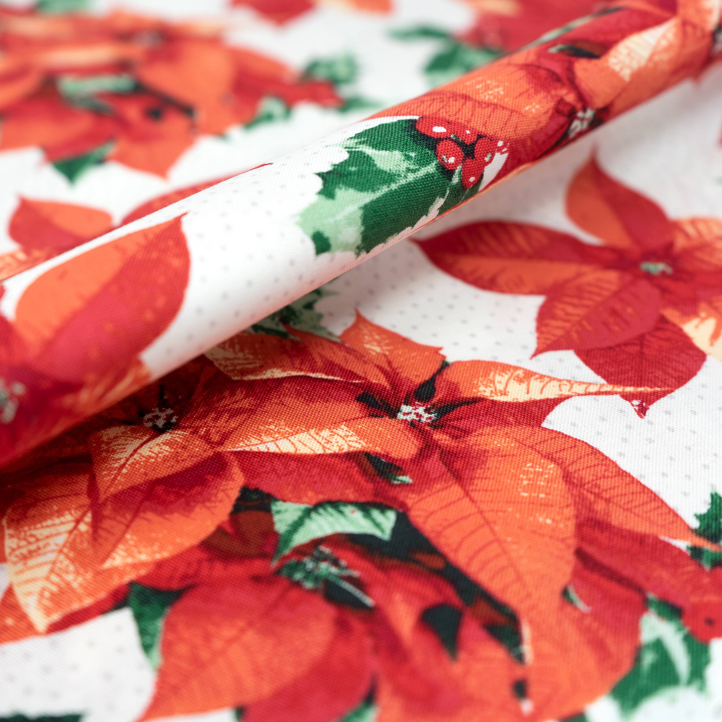 SINGER Christmas Holiday Poinsettia Print Cotton Fabric