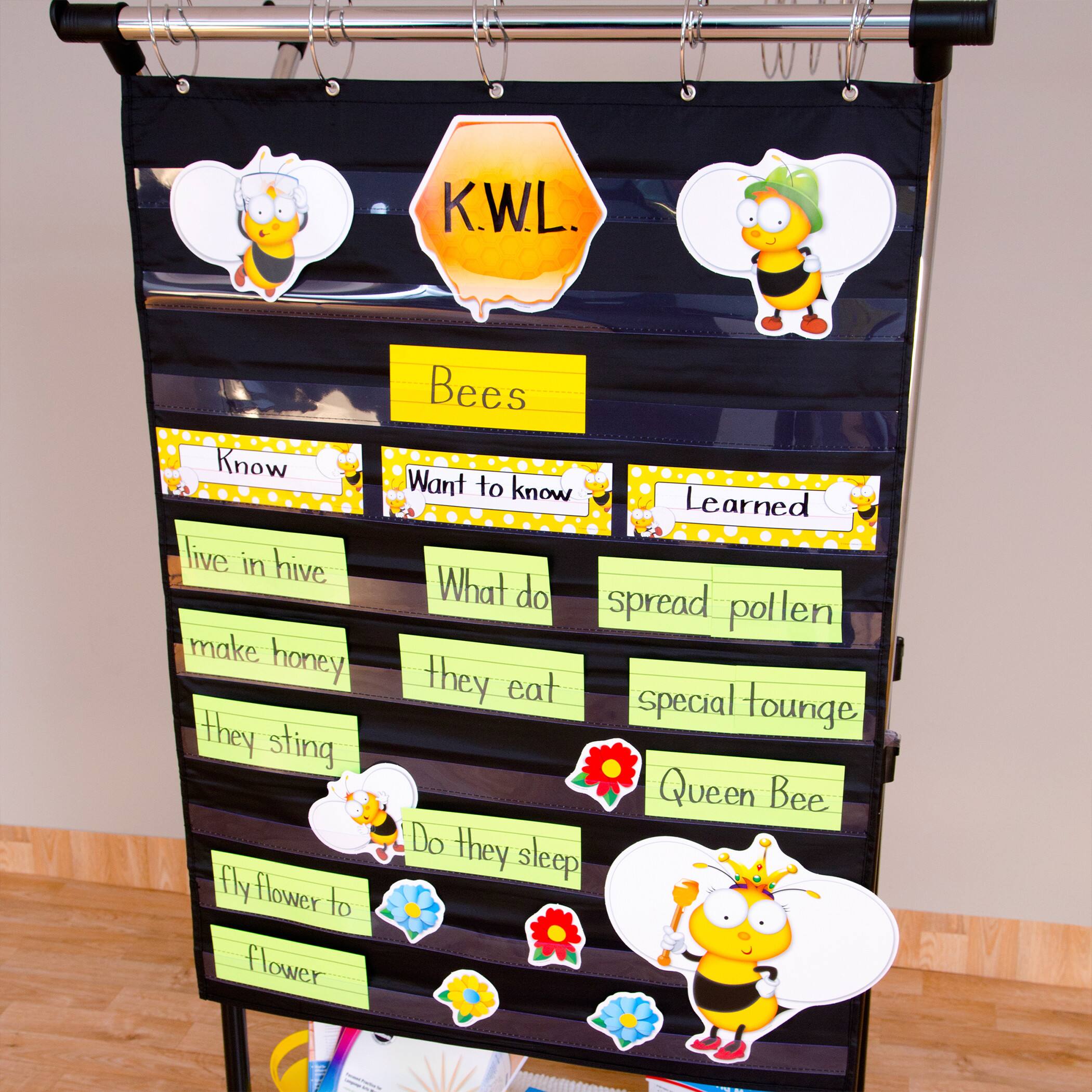 Carson Dellosa® 9.5" x 2.75" Education Grades PK-5 Buzz-Worthy Bees Nameplates, 216ct.
