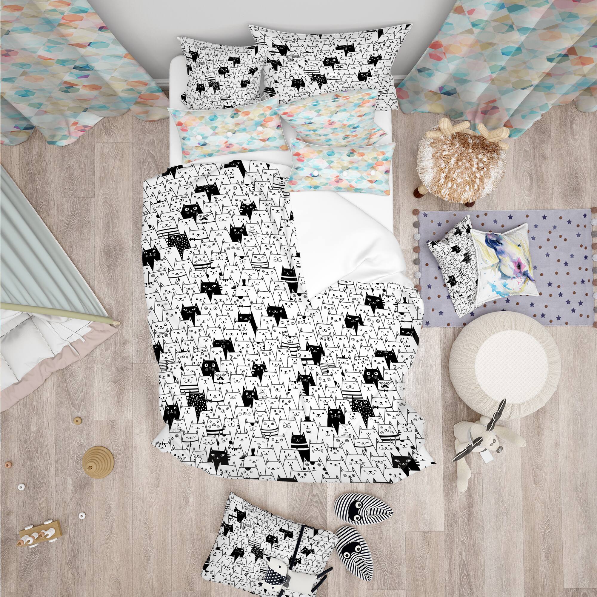Designart 'Cats Pattern - Modern Teen Duvet Cover Set
