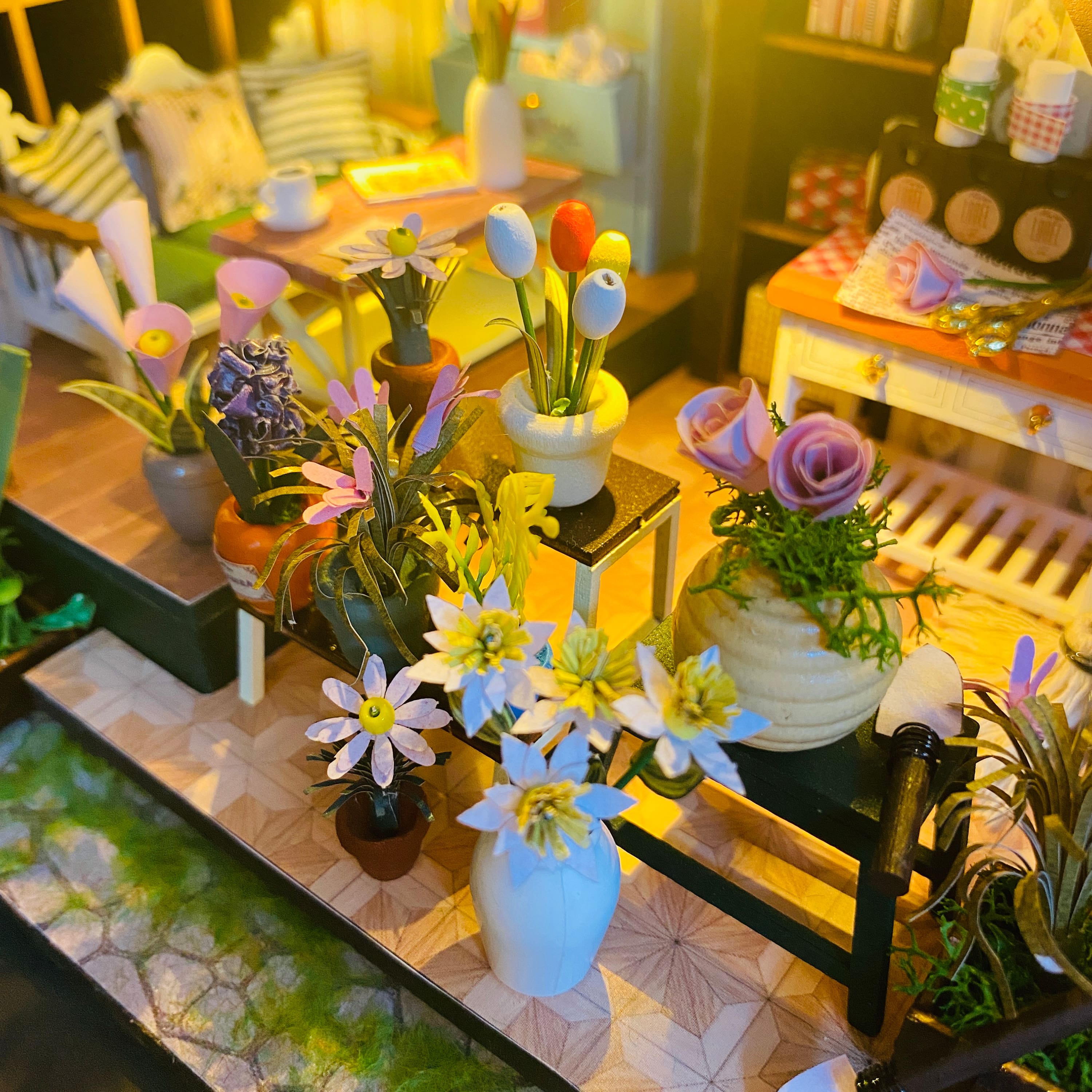 Sparkly Selections Daisy Flower House DIY Miniature Kit