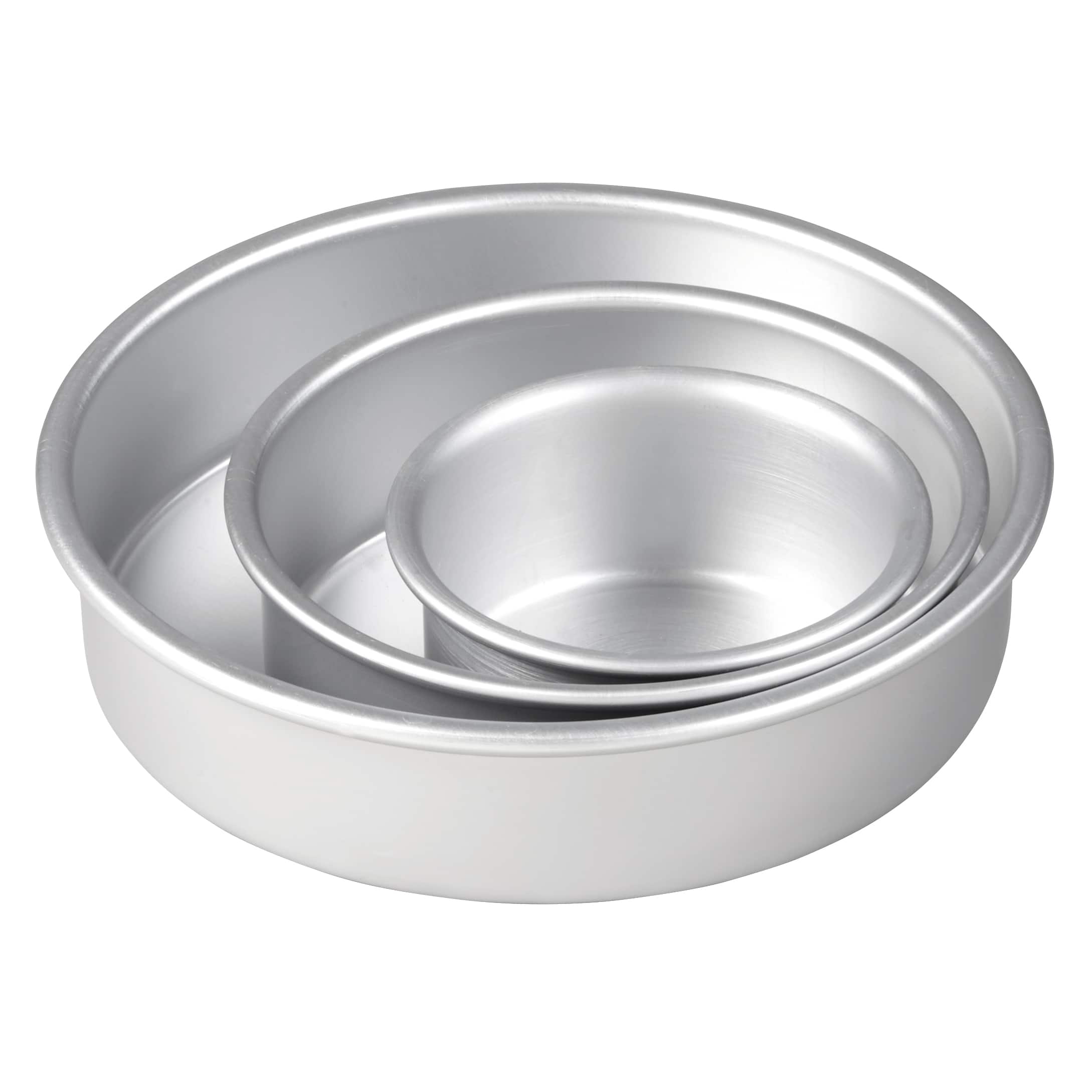 Wilton® Aluminum Bakeware Round Cake Pan Set
