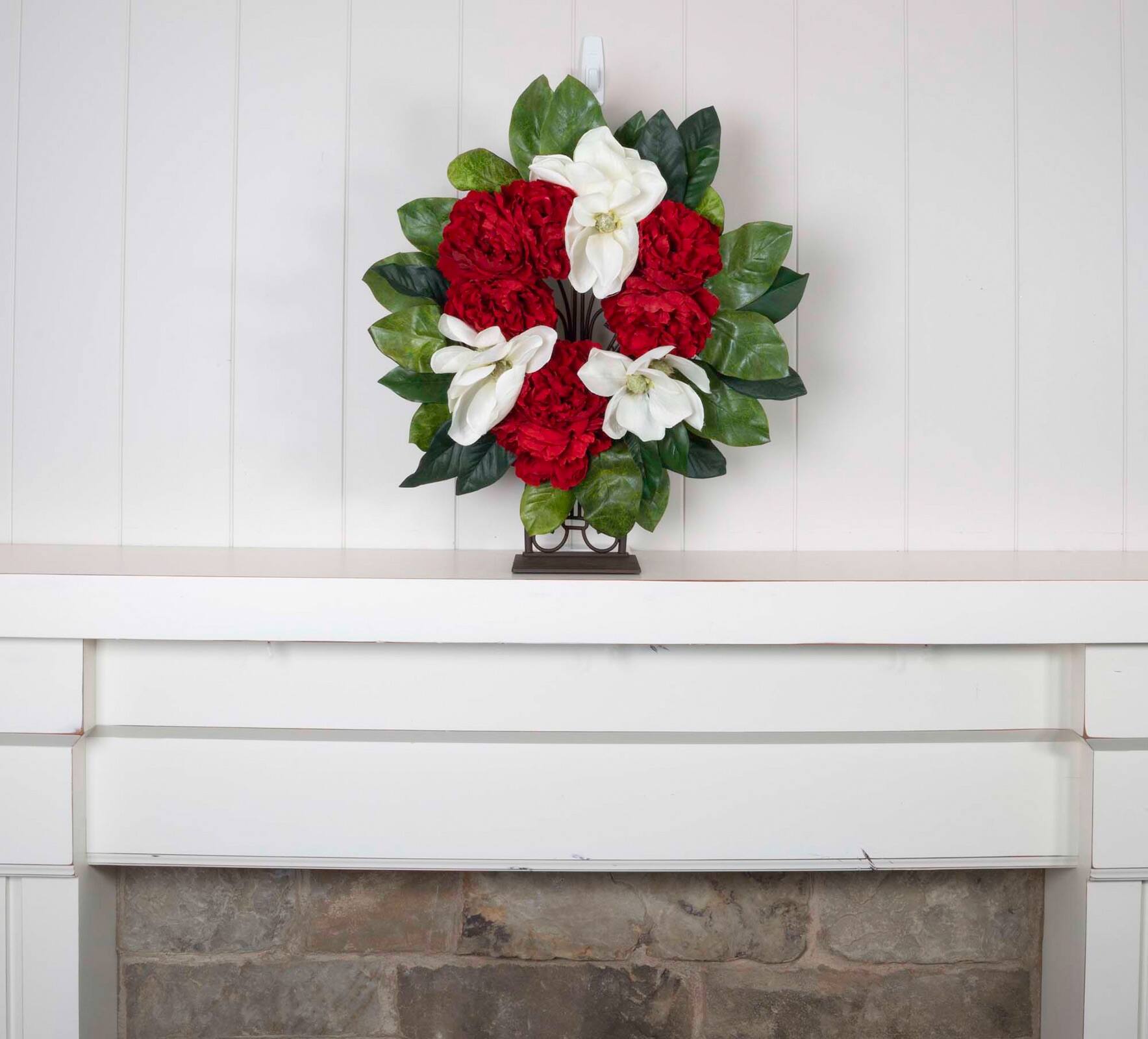 Village Lighting Elegant Adjustable Fireplace Mantle Wreath Hanger