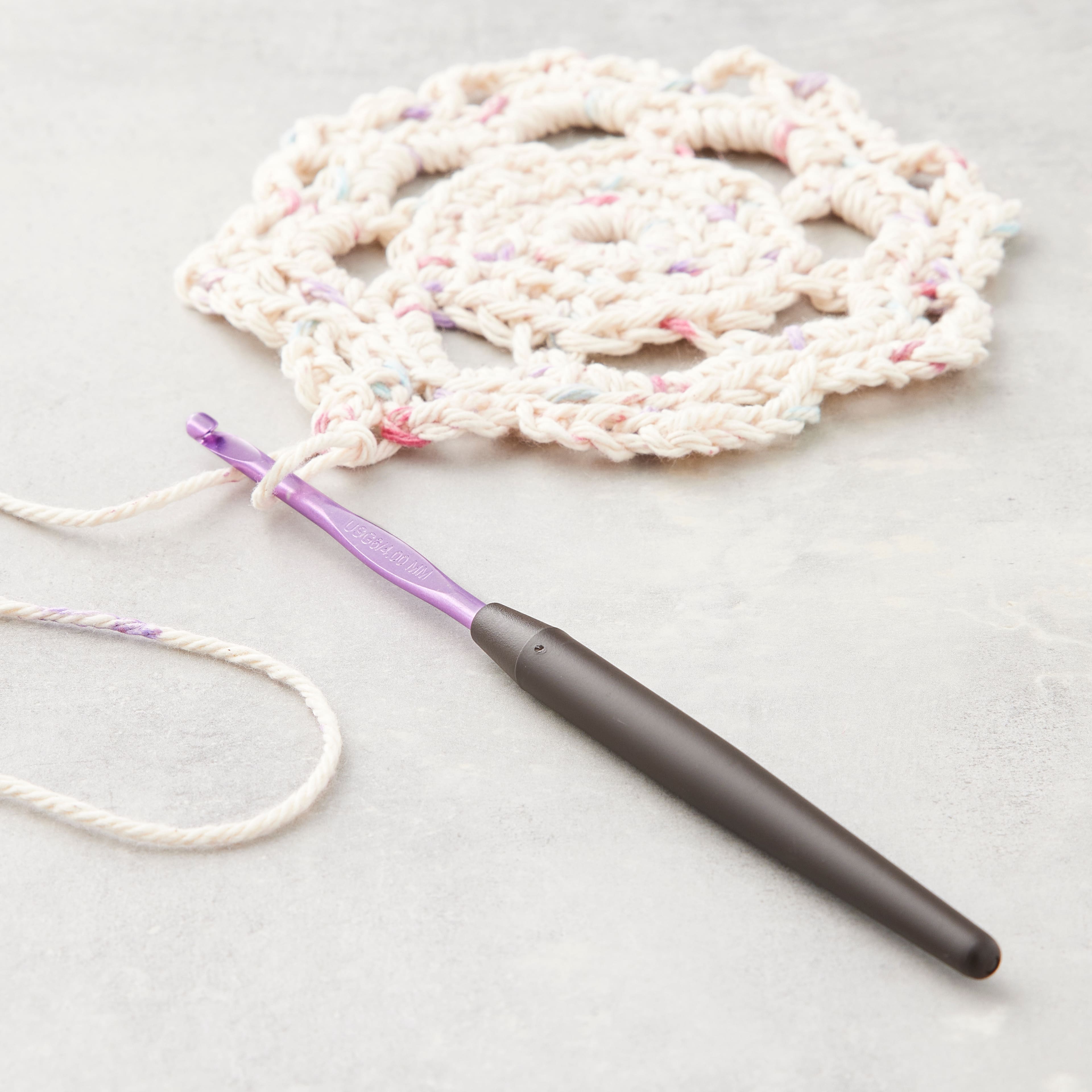 Susan Bates® Silvalume® Aluminum Crochet Hook