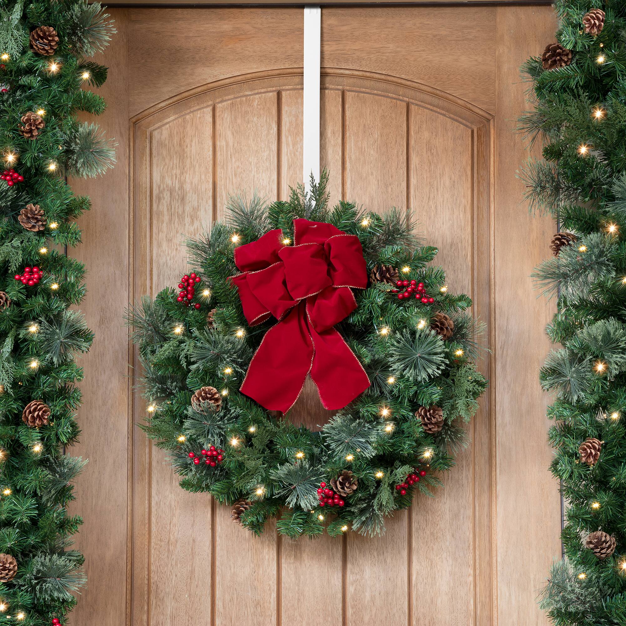 Haute Decor Adapt™ Adjustable Wreath Hanger
