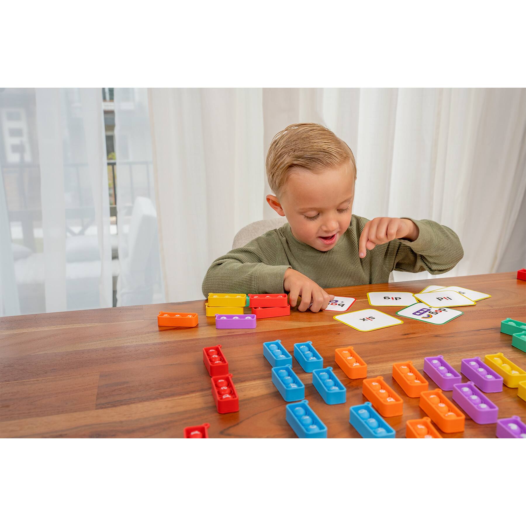 The Fidget Game Sneaky Elves CVC Reading Game Set
