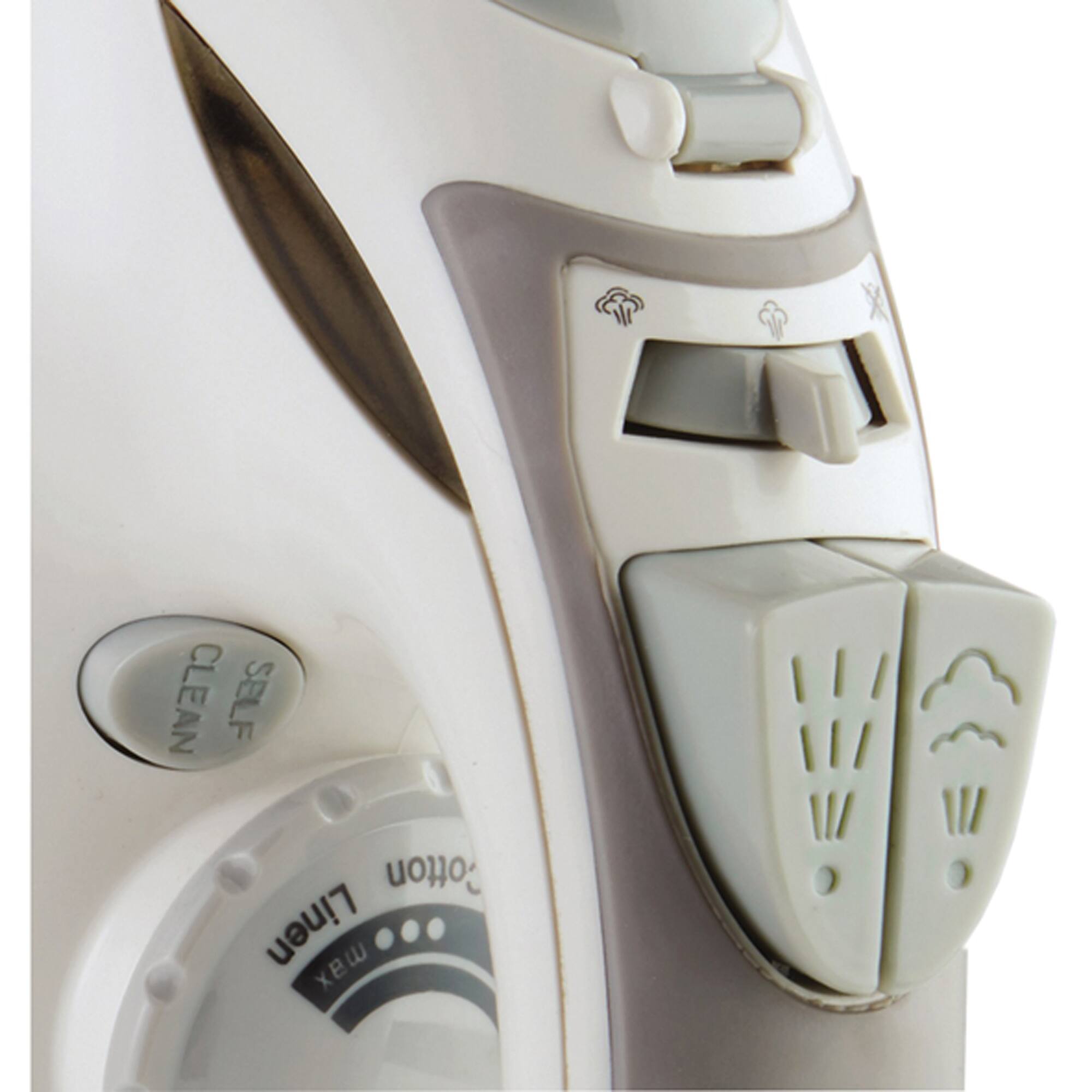 Brentwood 1,200W Nonstick Steam Iron with Retractable Cord