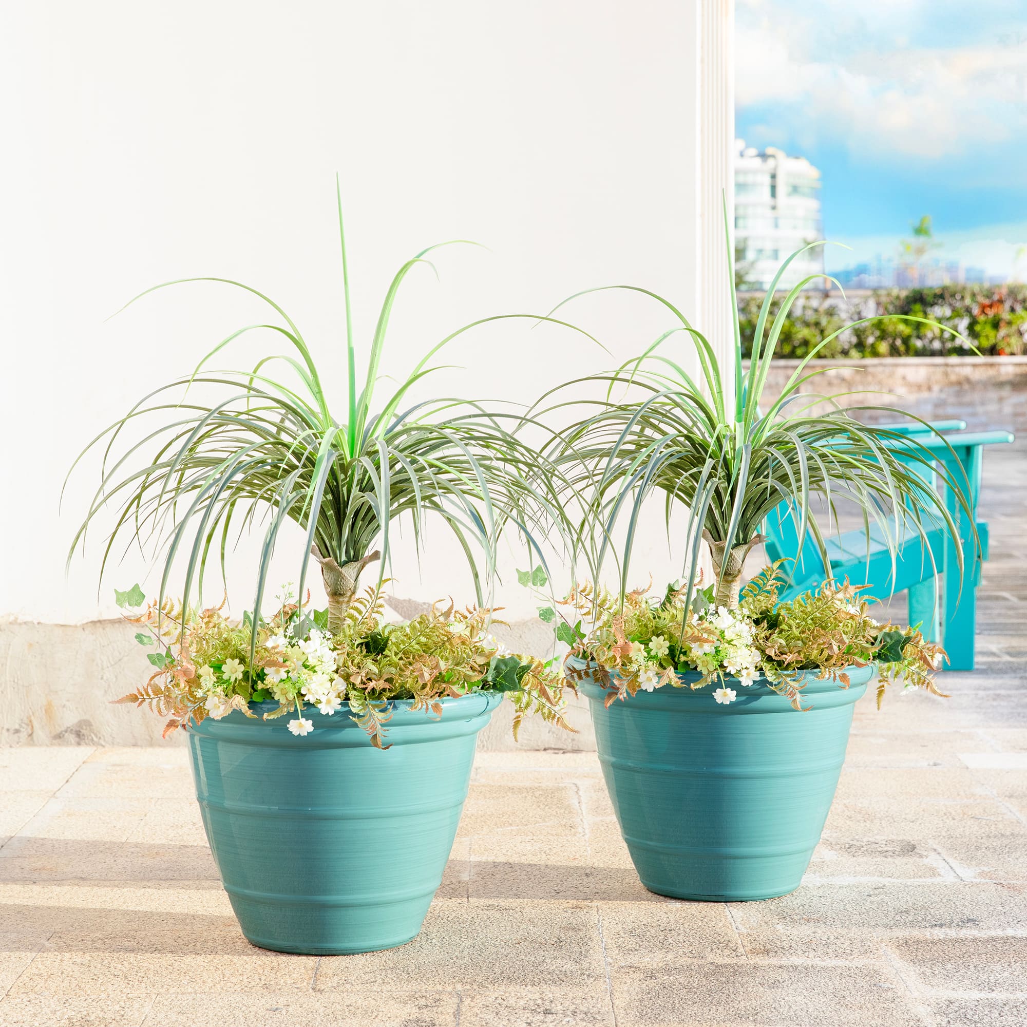 Glitzhome® Round Faux Ceramic Pot Plastic Planter Set
