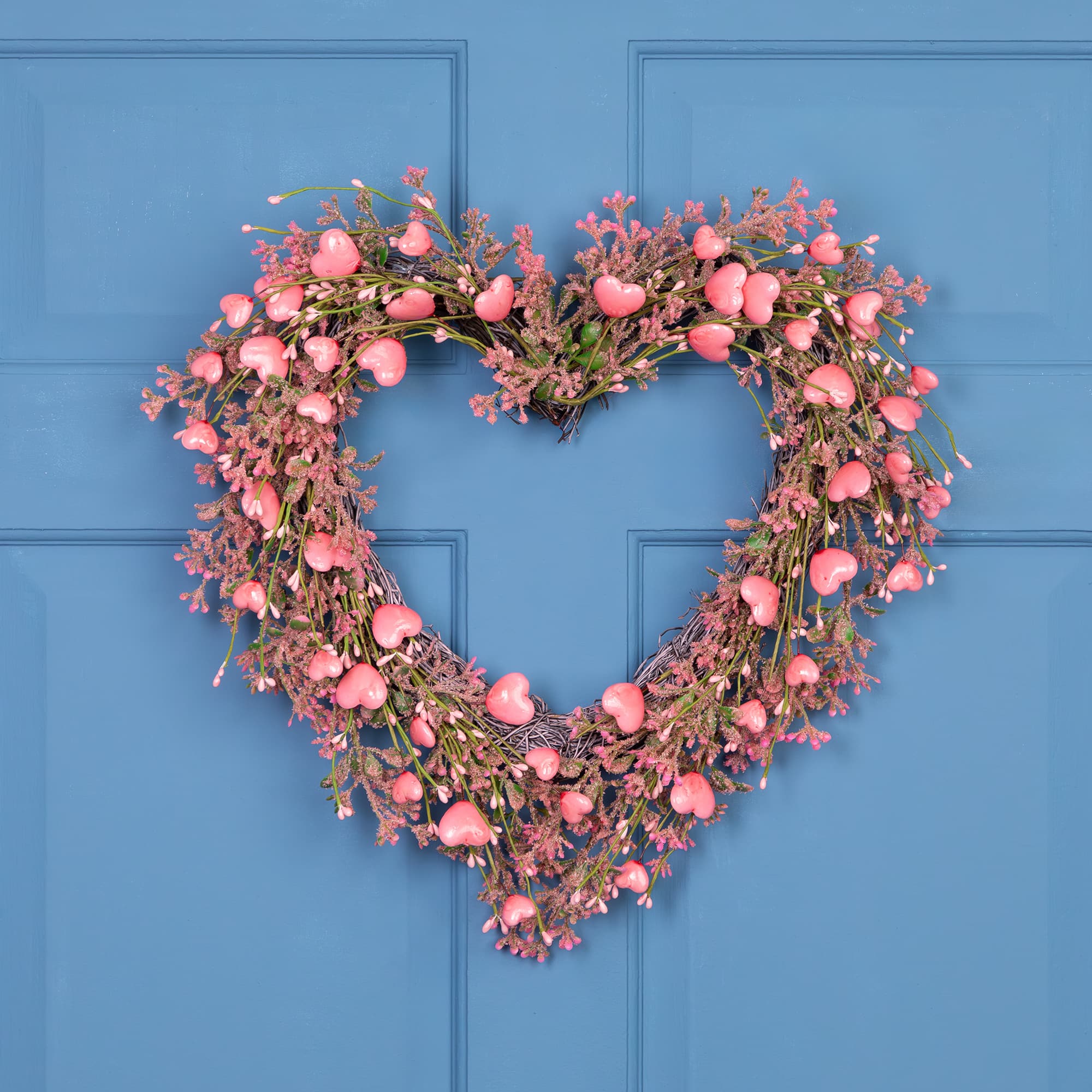 18" Pink Hearts & Rosebuds Artificial Heart Shaped Valentine's Day Wreath