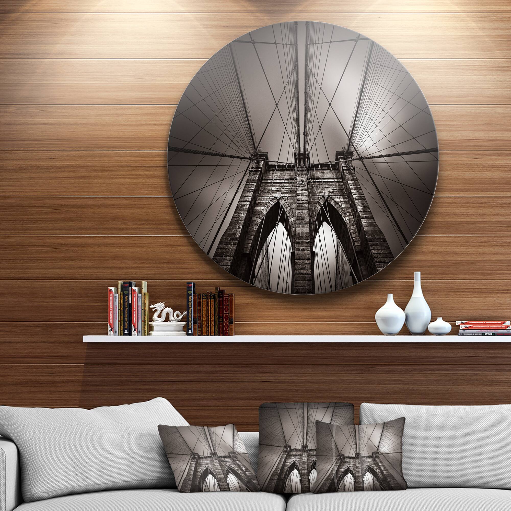 Designart - Brooklyn Bridge in NYC USA' Disc Extra Large Metal Circle Wall Art