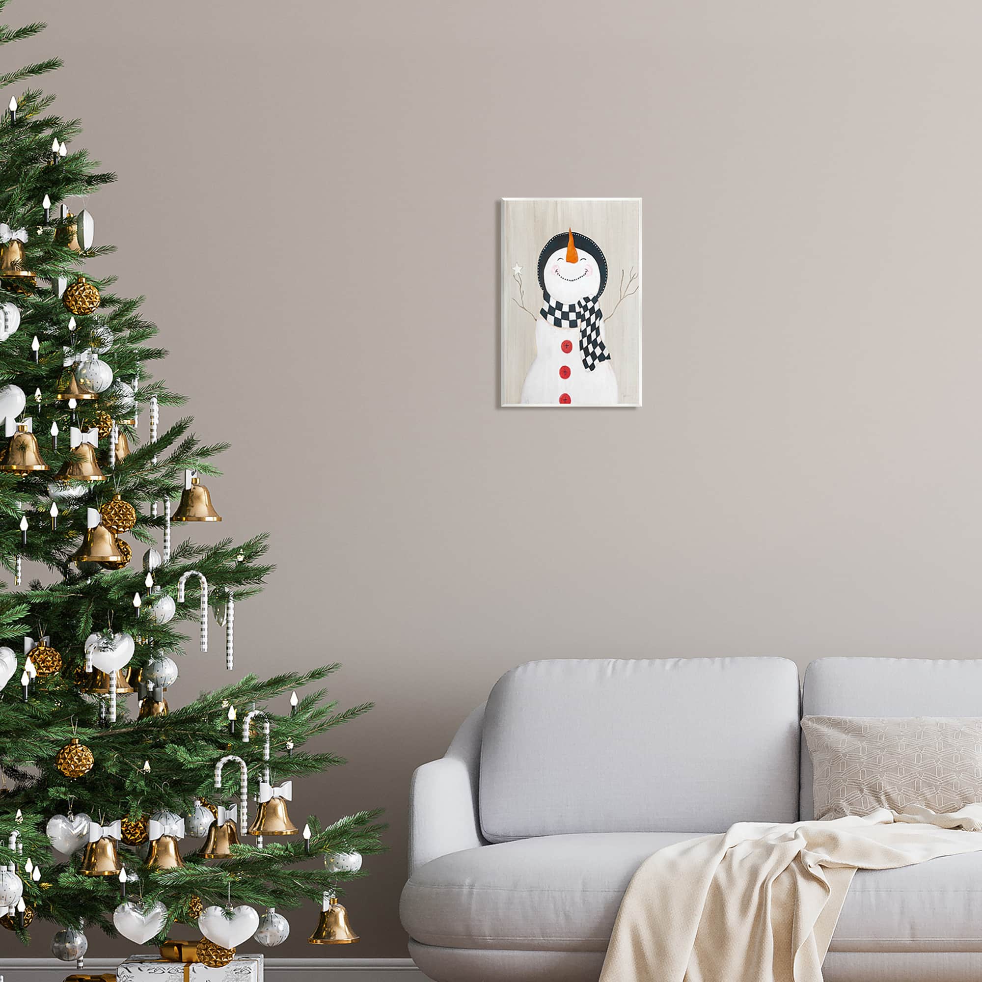 Stupell Industries Happy Smile Winter Snowman Wall Plaque Art