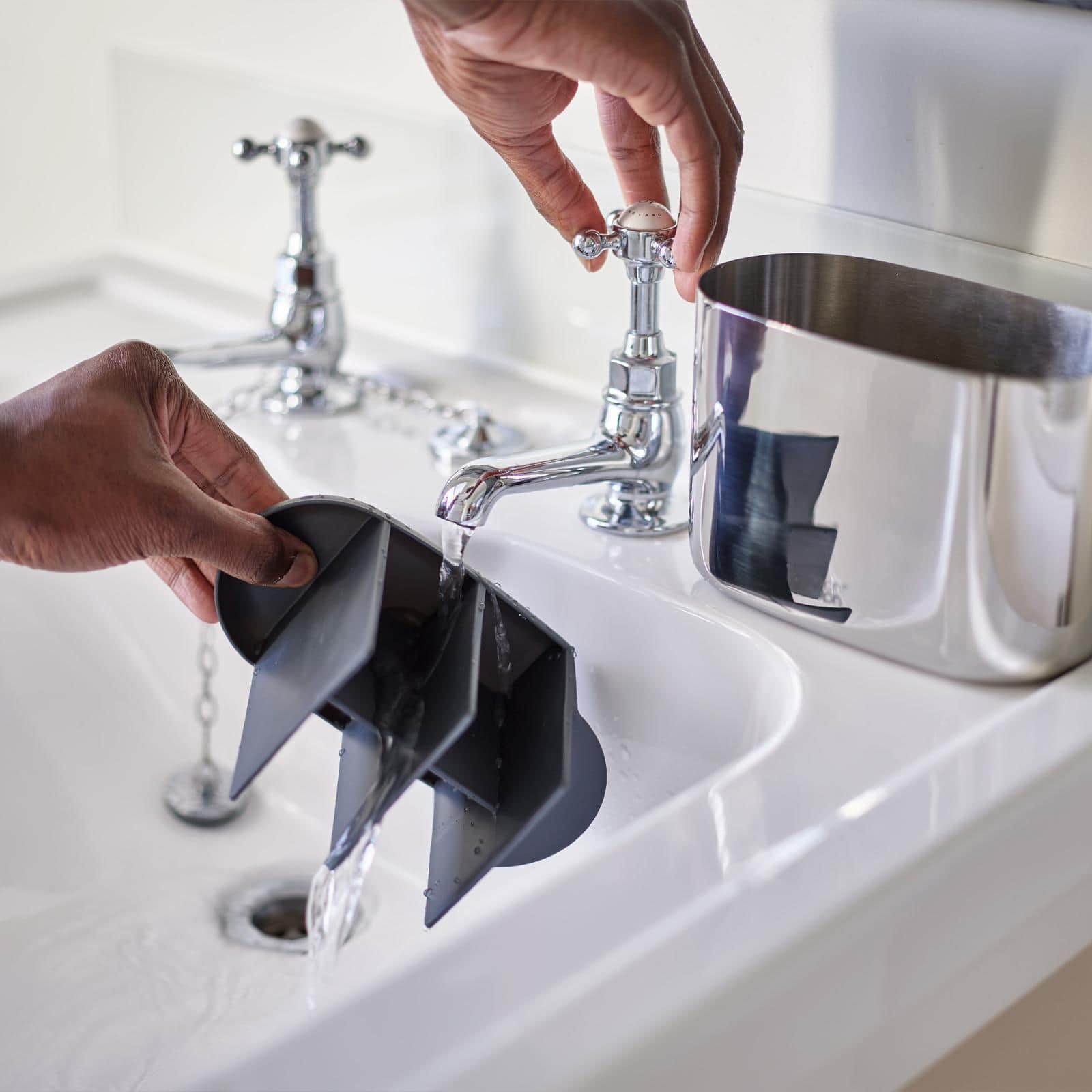 Joseph Joseph EasyStore Luxe Large Stainless-steel Toothbrush Caddy