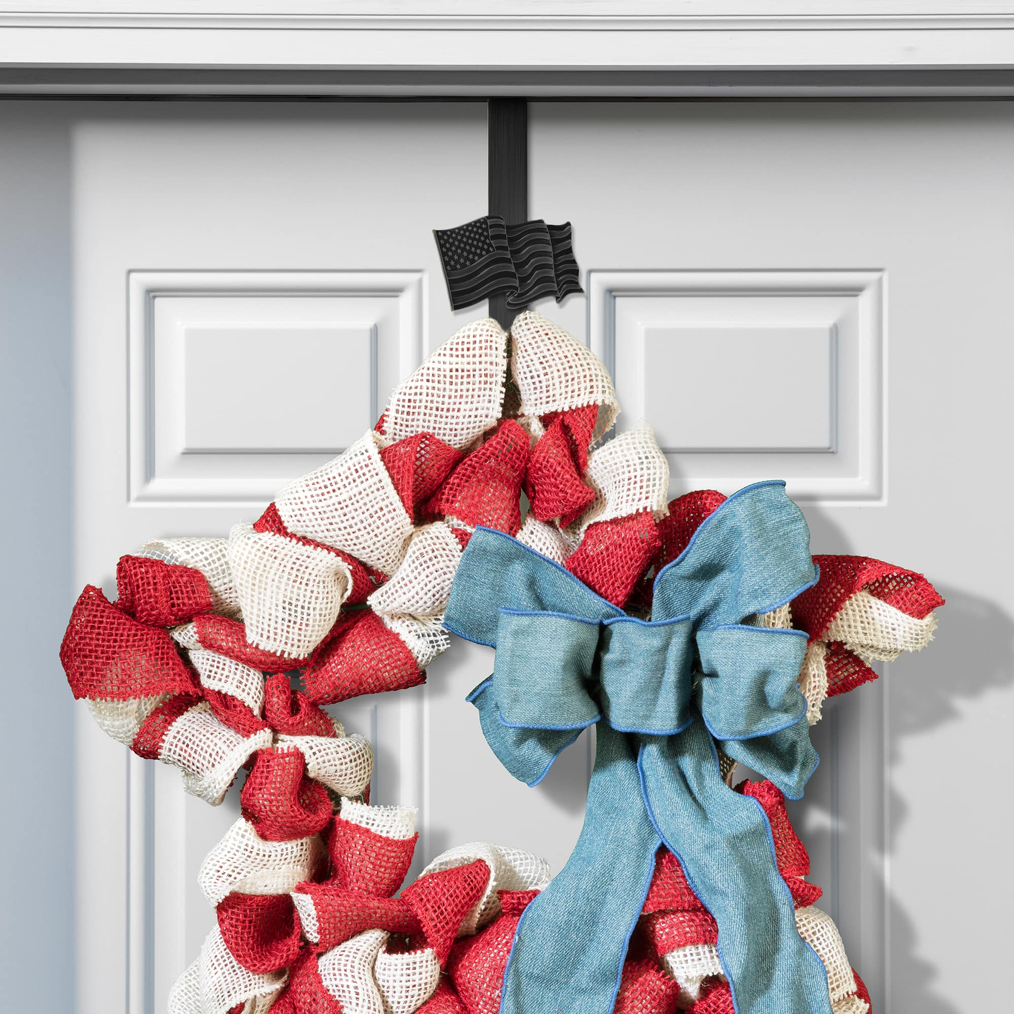 Haute Decor Matte Black Icon Adjustable Wreath Hanger