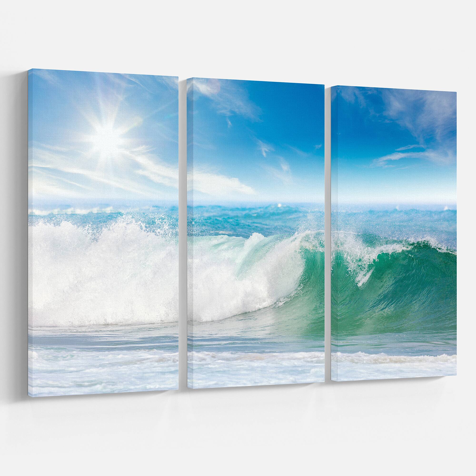 Designart - White and Blue Waves under Sun