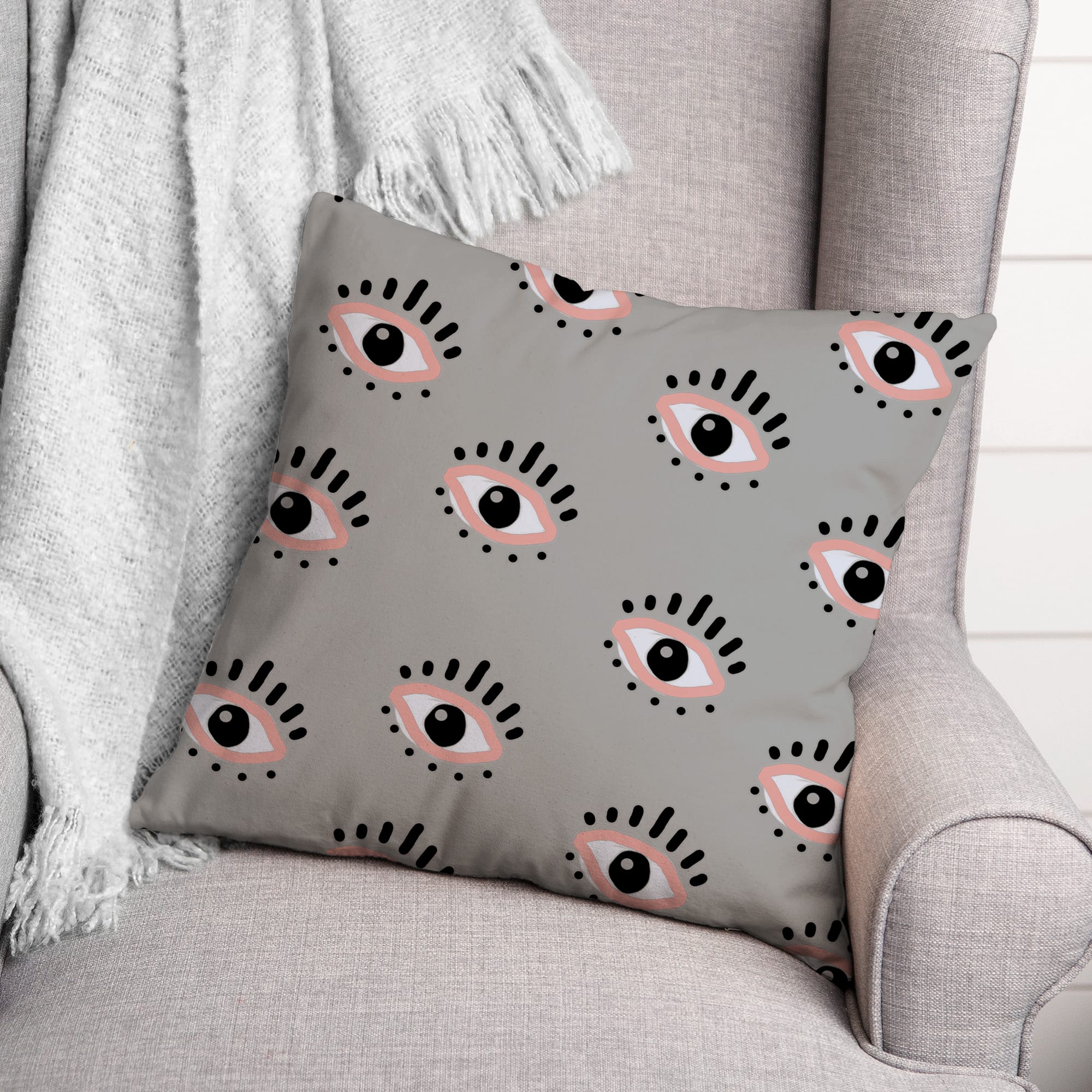 18" Looking Eyes Indoor/Outdoor Pillow