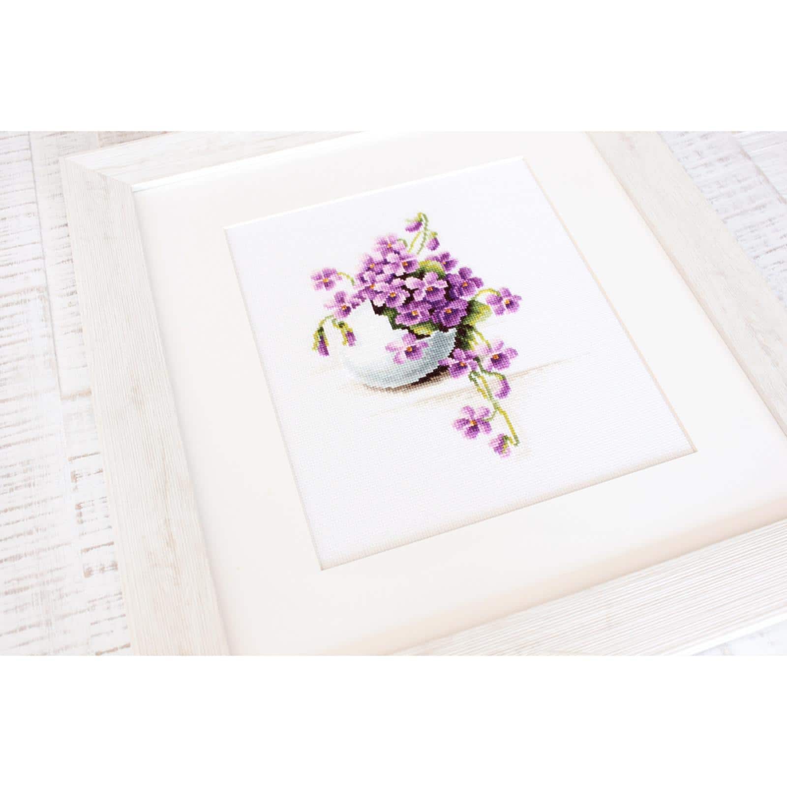 Luca-S Easter Greeting Card Counted Cross Stitch Kit