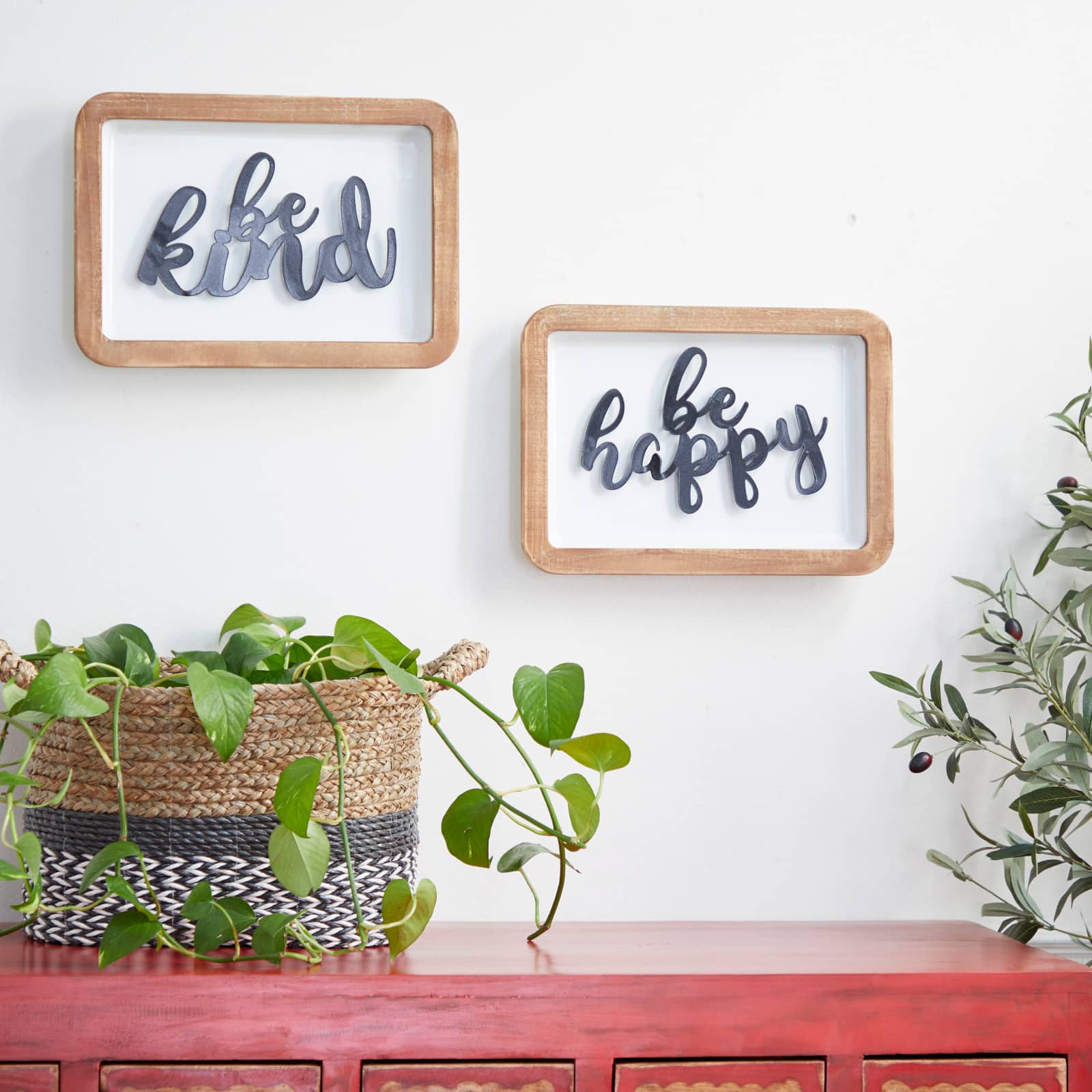Set of 2 White Metal Farmhouse Wall Decor 14", 10"