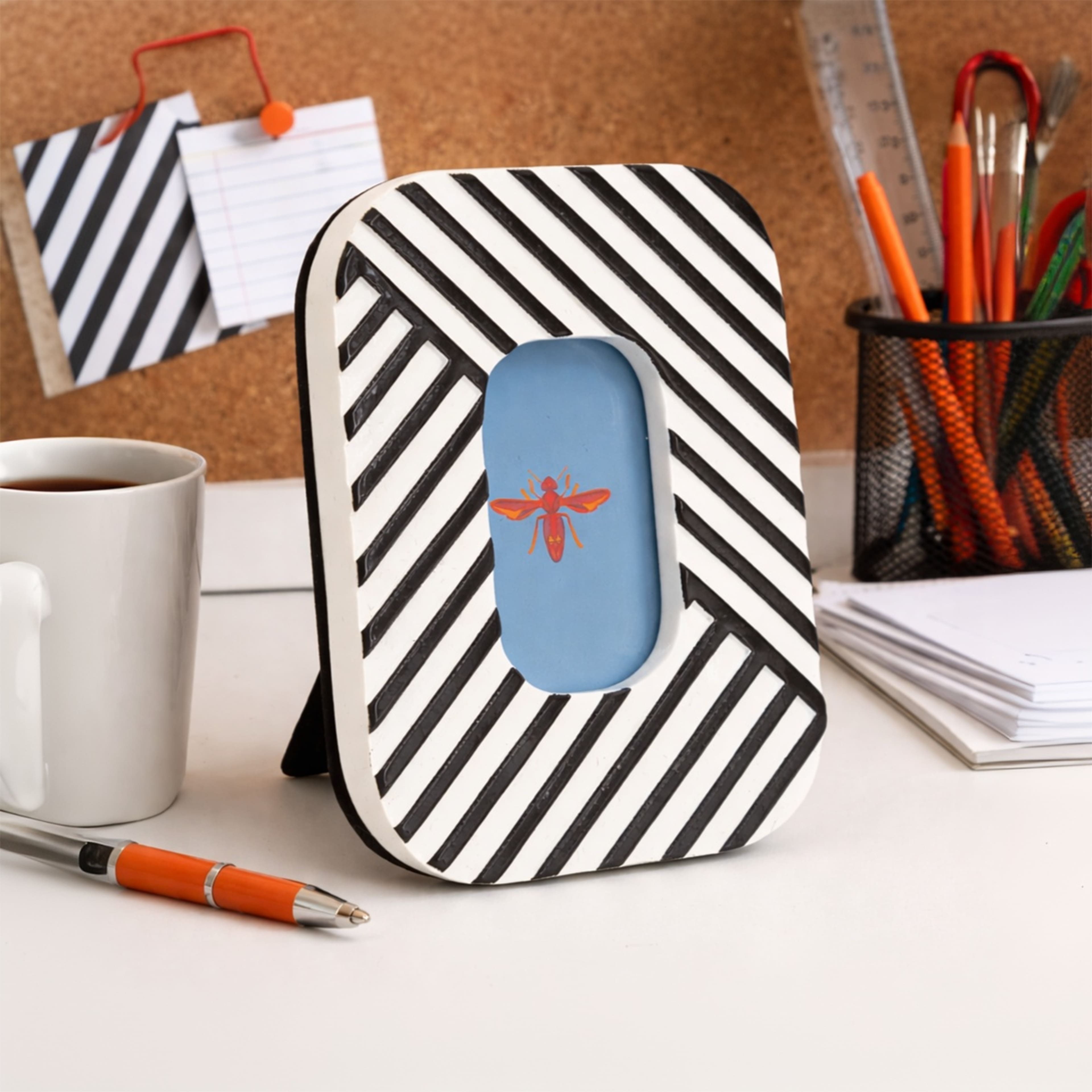 Jonathan Adler x Michaels 2" x 3" Black & White Striped Tabletop Frame