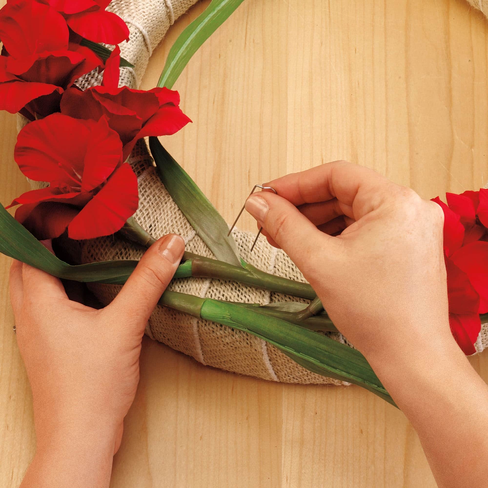 FloraCraft® 1.75" Greening Pins, 5lb.