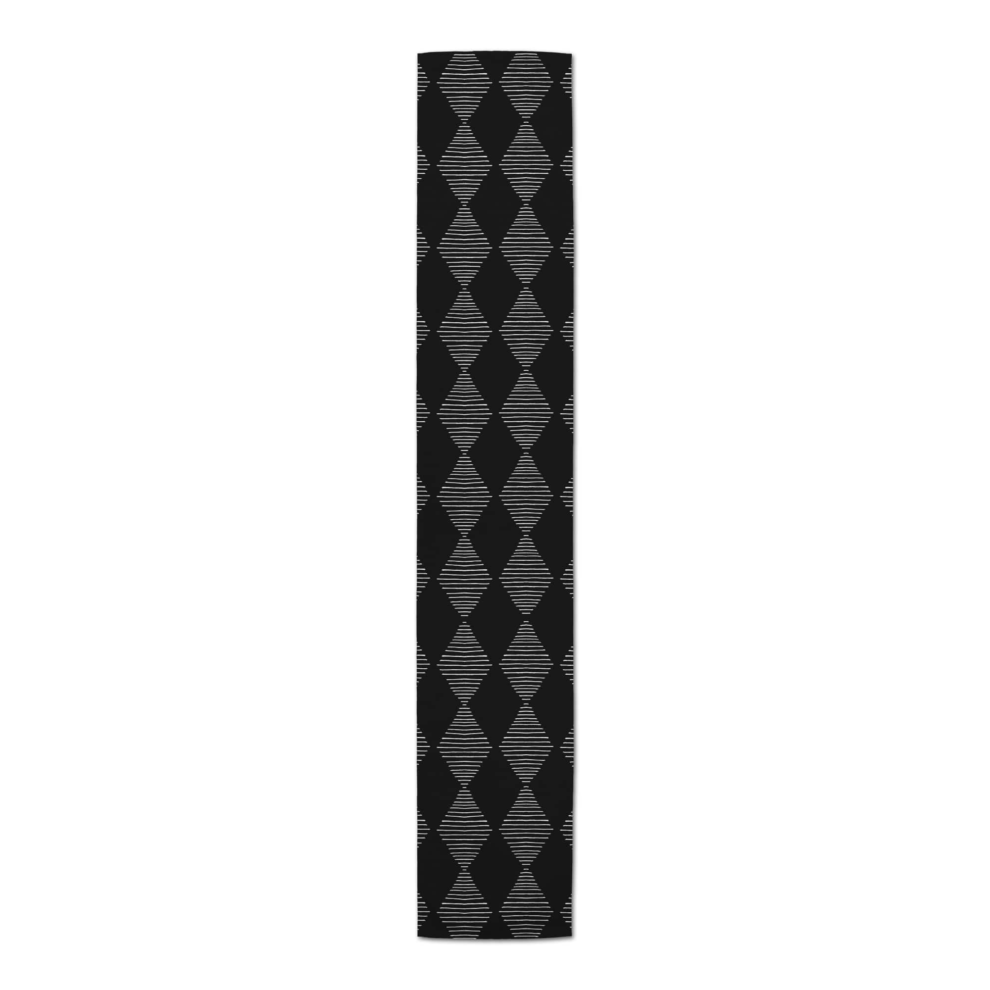 Line Diamonds Indoor/Outdoor Table Runner