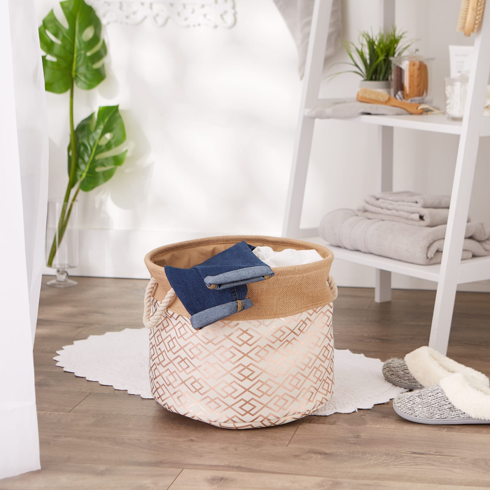 Large Bronze Burlap Diamond Round Bin