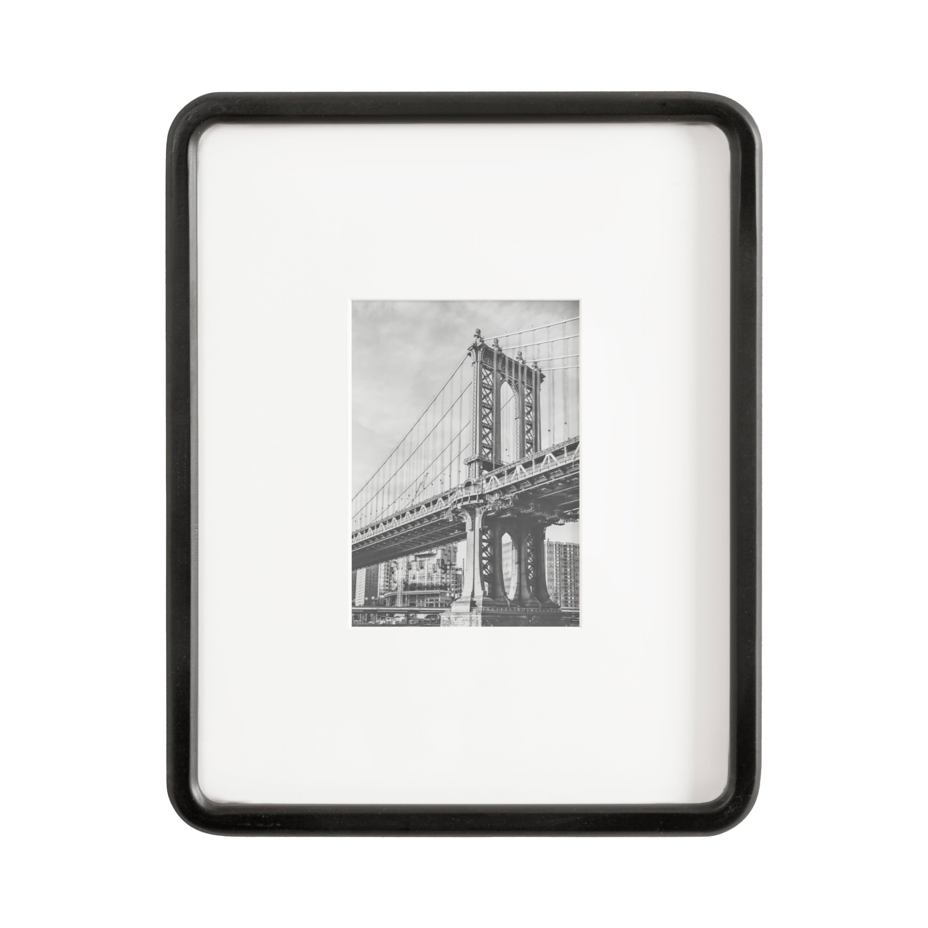 Kate and Laurel 11" x 14" Inglewood Picture Frames with 5" x 7" Mat