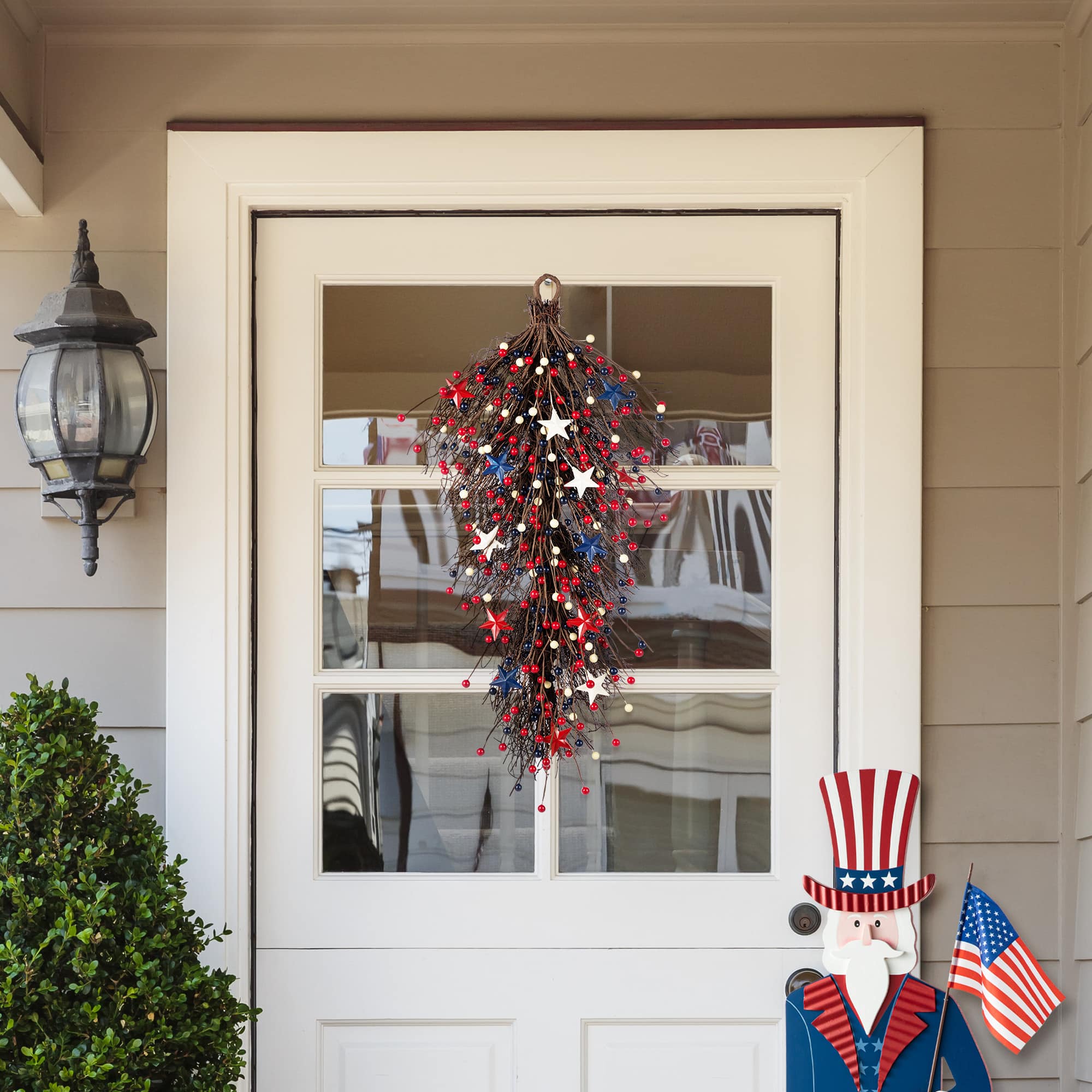 Glitzhome® 28" Patriotic Americana Stars and Berry Teardrop