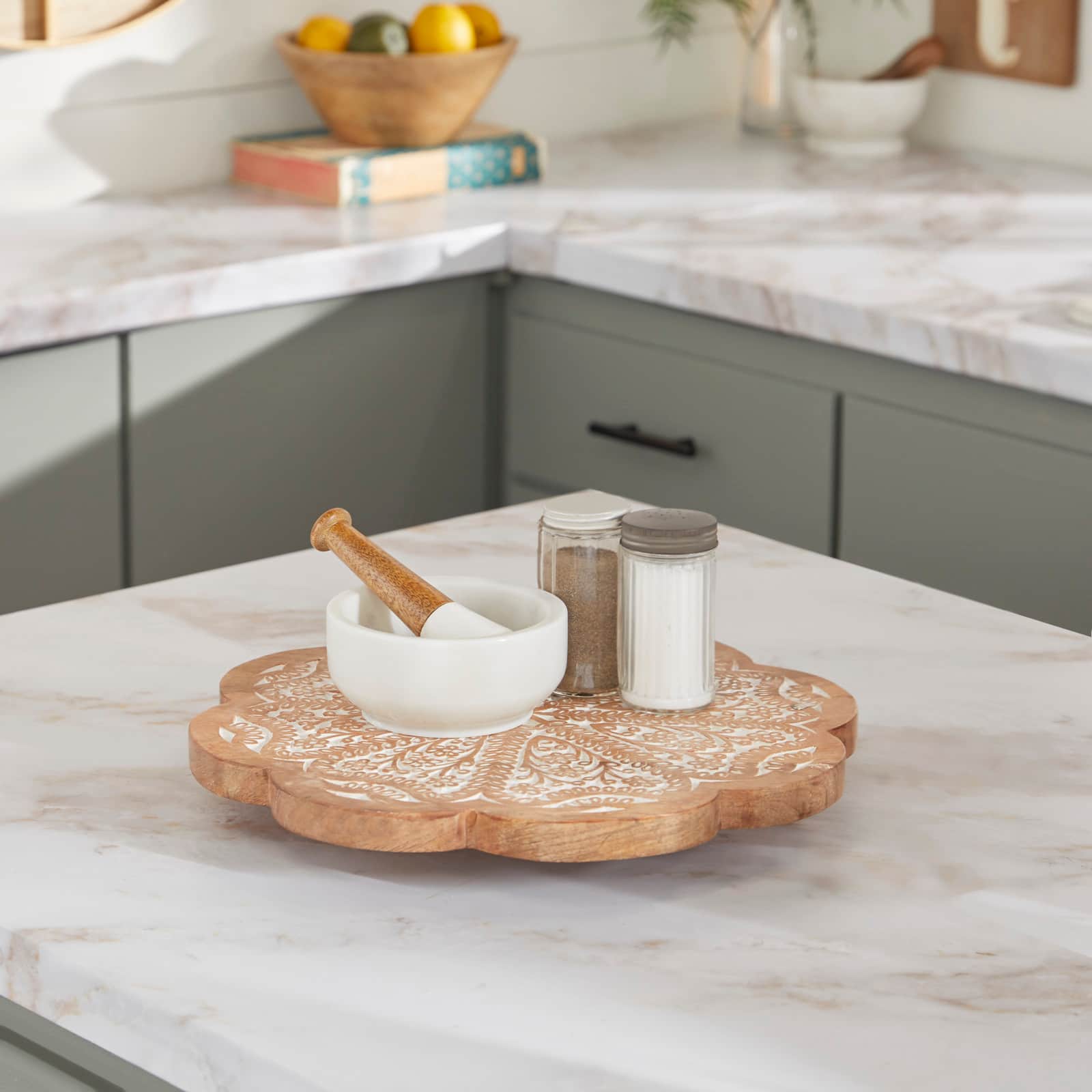 Brown Wood Farmhouse Lazy Susan Cake Stand, 2" x 15" x 15"