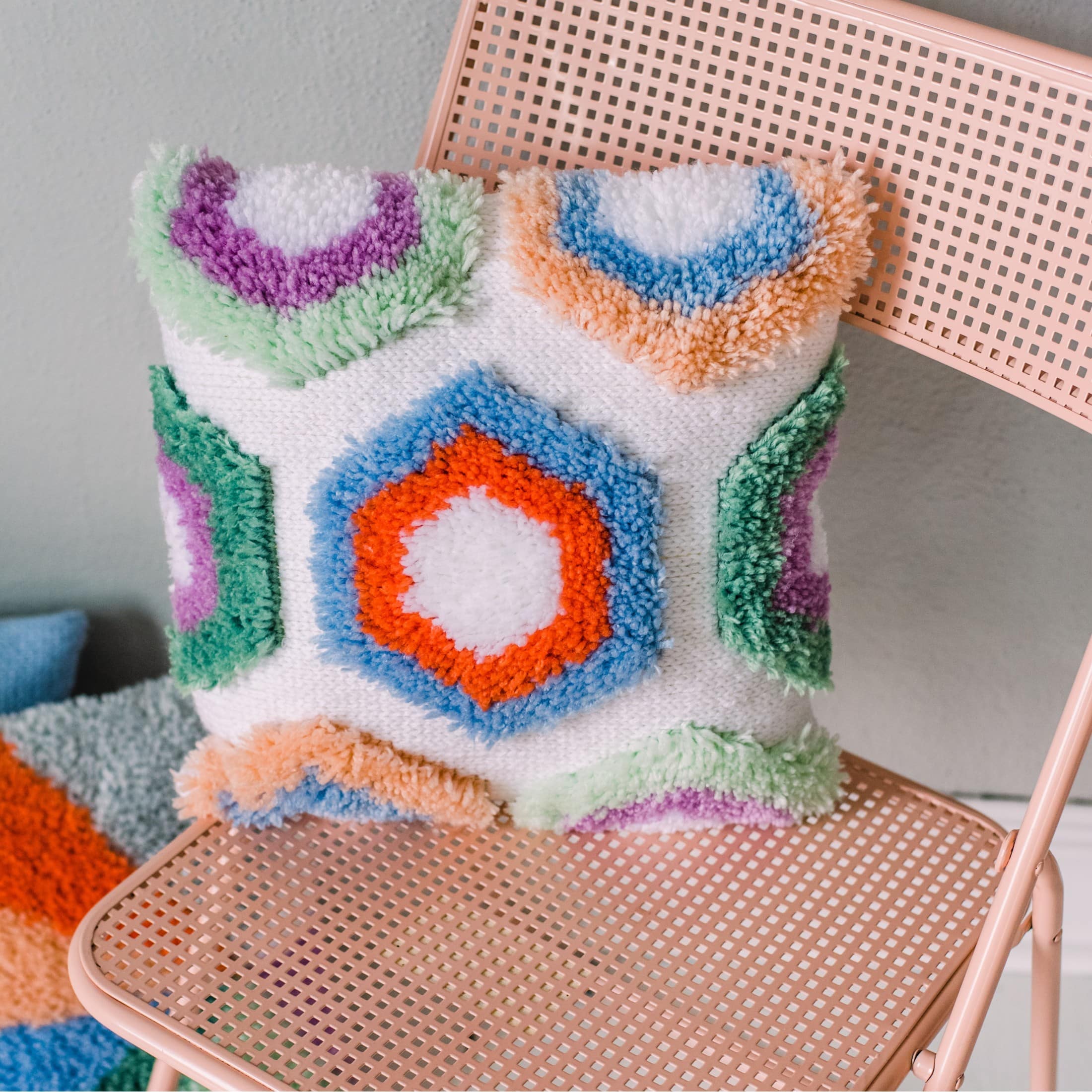 LoRan® Latch-Stitch™ Pillow Kit, Hexi Design
