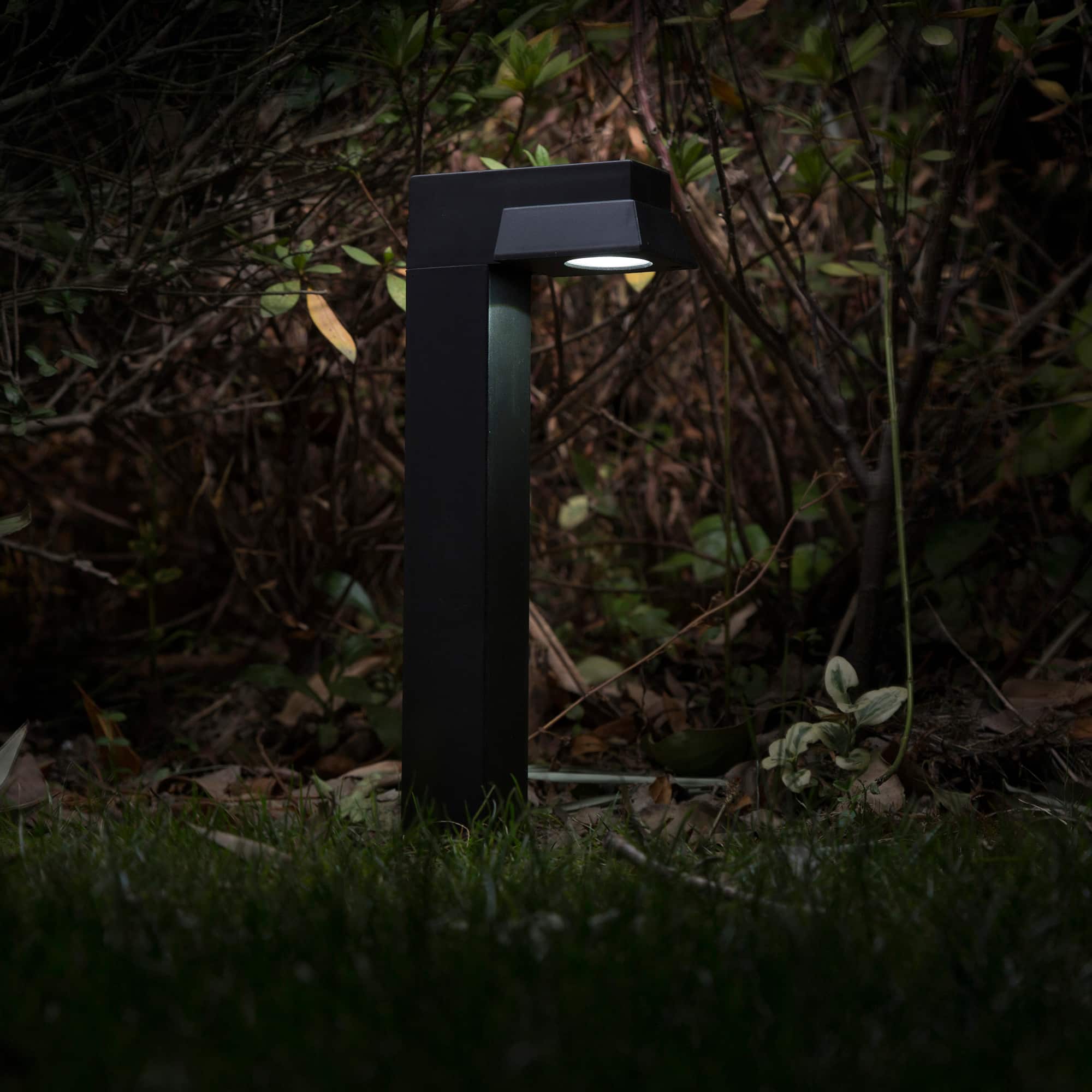 Glitzhome® 15" Solar Powered LED Pathway Ground Lights Set