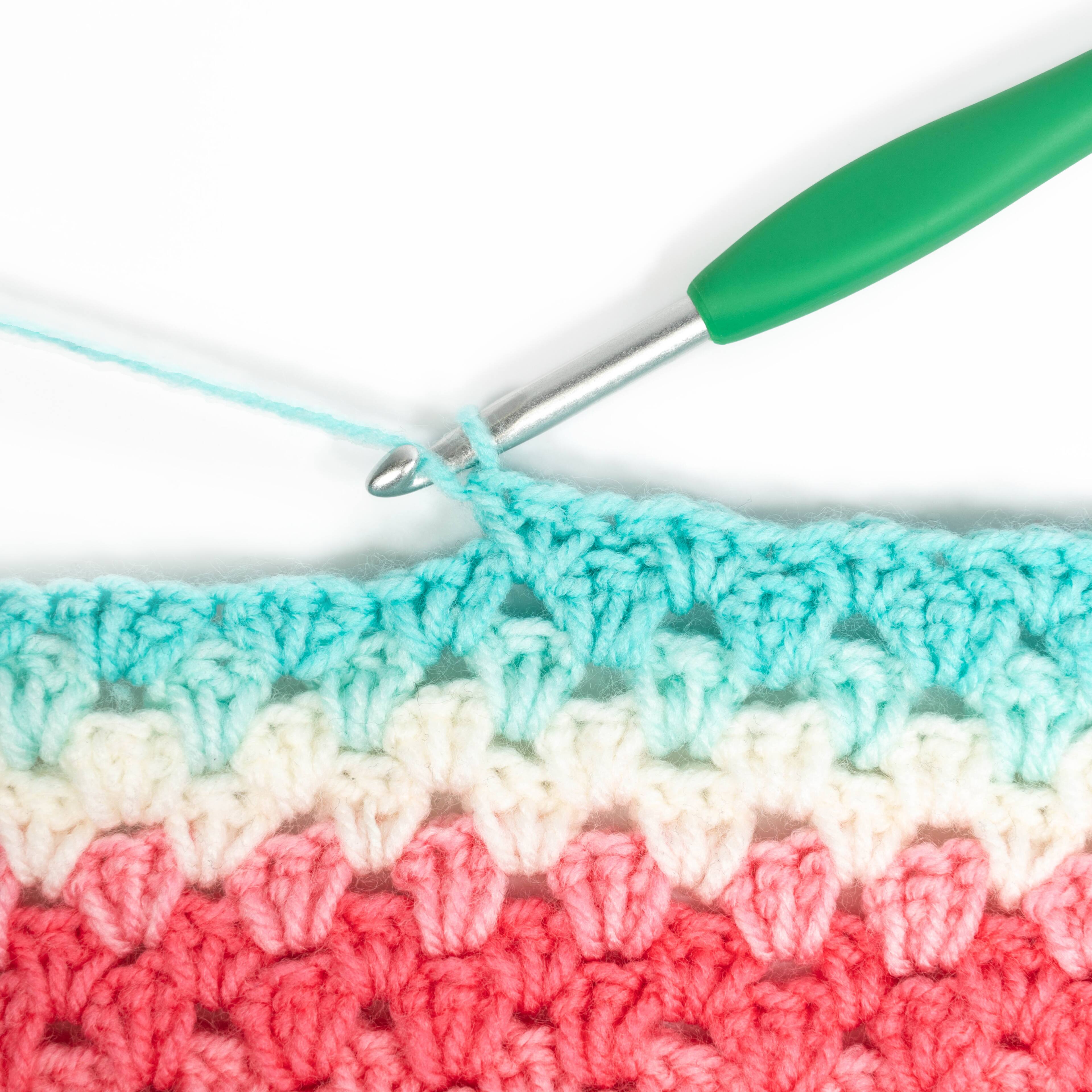 Clover Amour Aluminum Crochet Hook