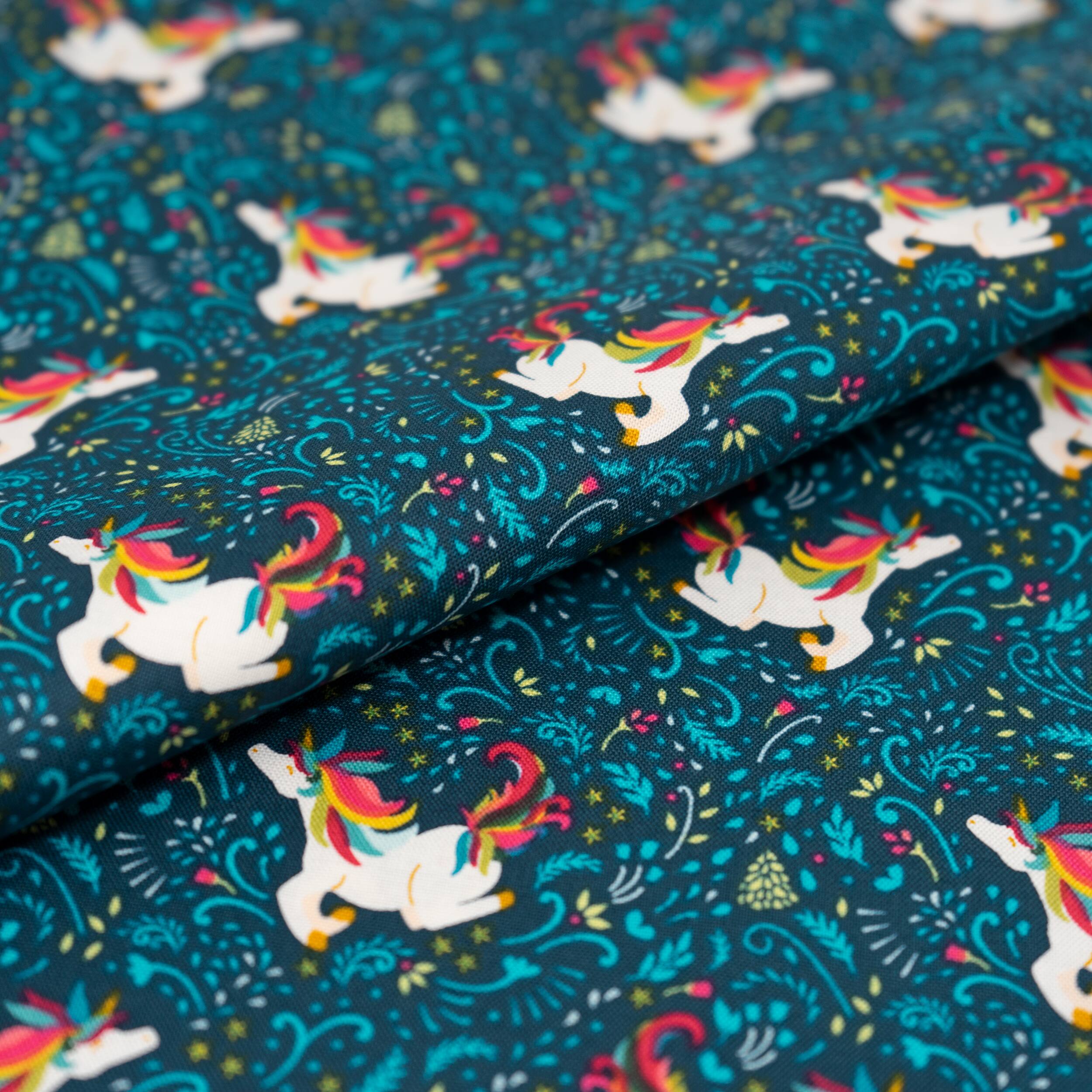 SINGER Christmas Unicorn Cotton Fabric
