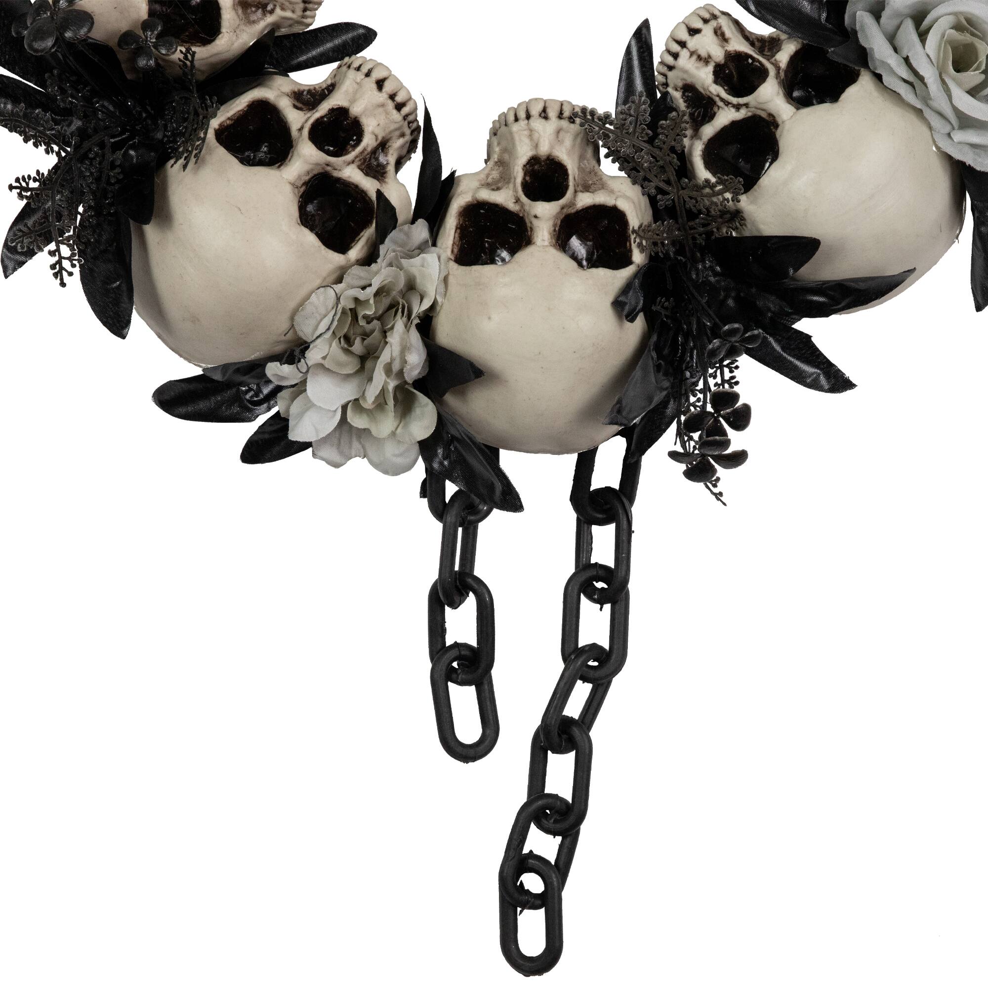 15" Skulls & Chains with Gray Roses Halloween Wreath