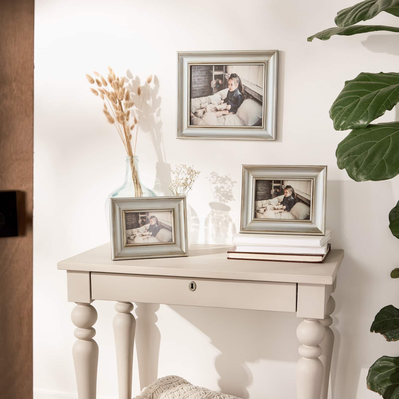 DII® Antique Silver Rub 4" x 6" Farmhouse Picture Frame