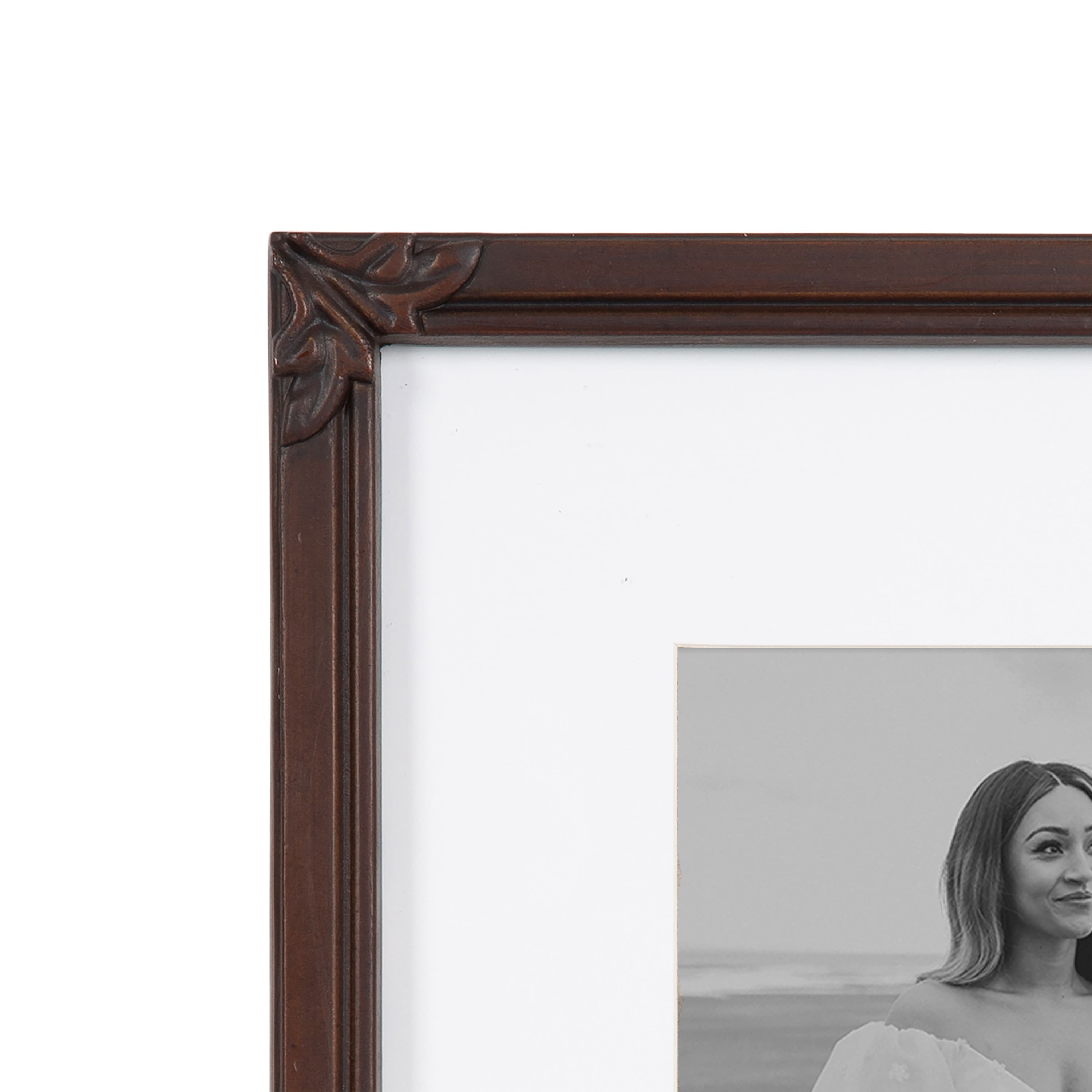 Kate and Laurel Arendahl Picture Frames Set