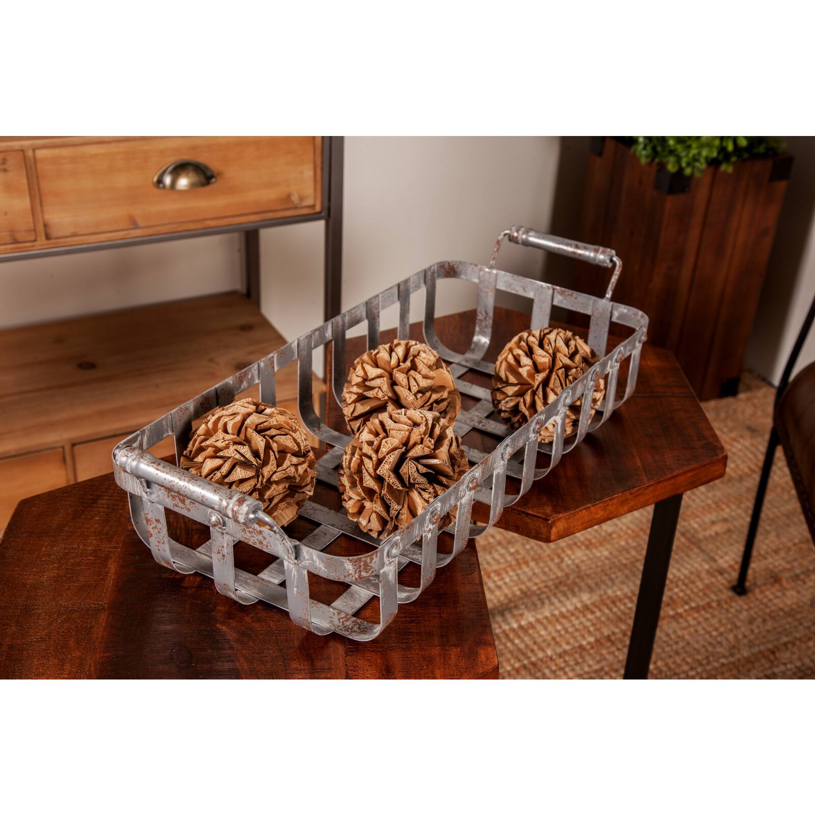 Set of 2" Grey Metal Farmhouse Tray, 20", 24"