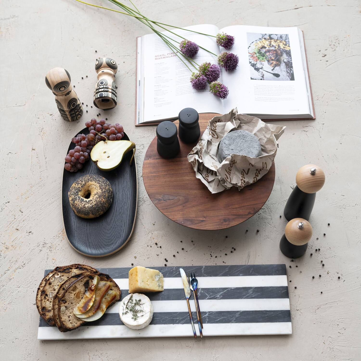 Hello Honey® Black & Natural Two-Tone Rubberwood Salt & Pepper Mill