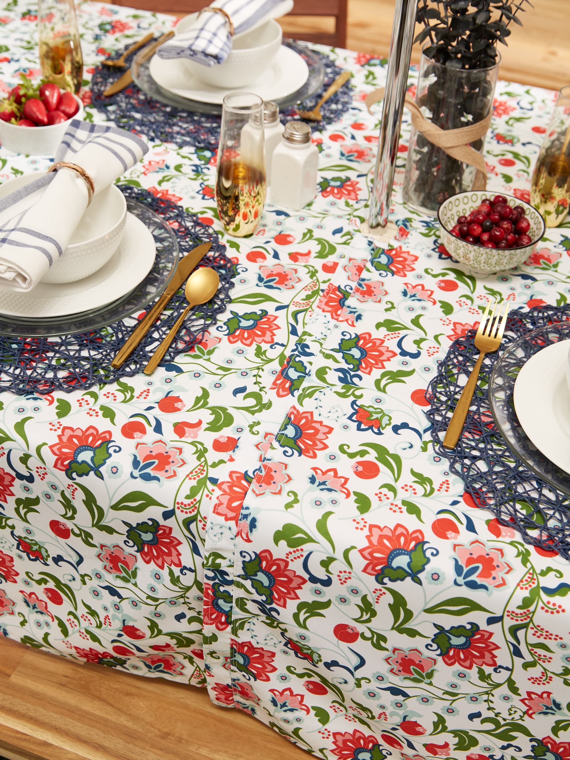 DII® Garden Floral Print Outdoor Tablecloth With Zipper 60 Round
