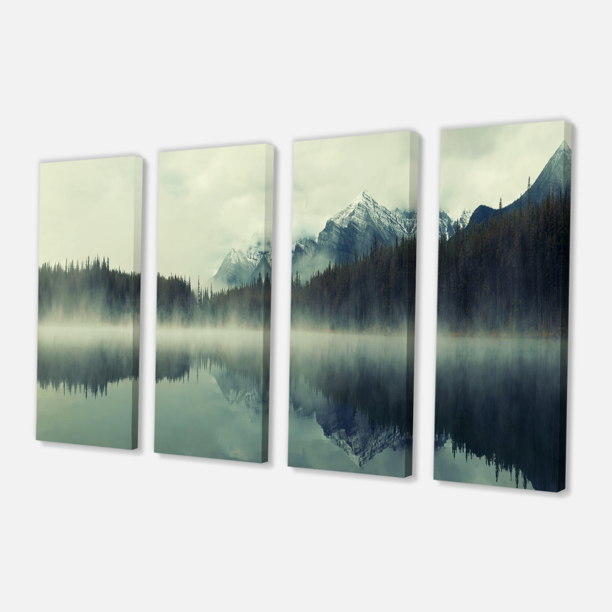 Designart - Lake Herbert in Foggy Morning