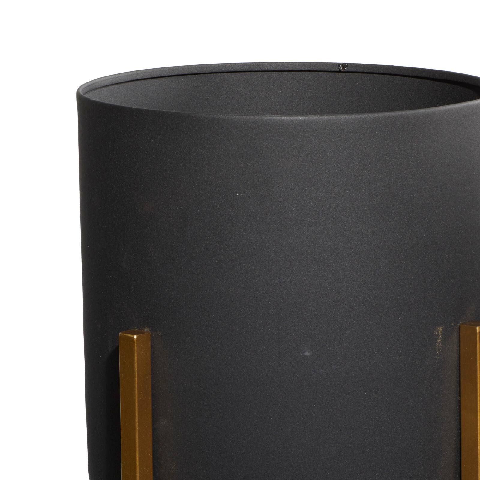 Black Metal Contemporary Stand Planter Set
