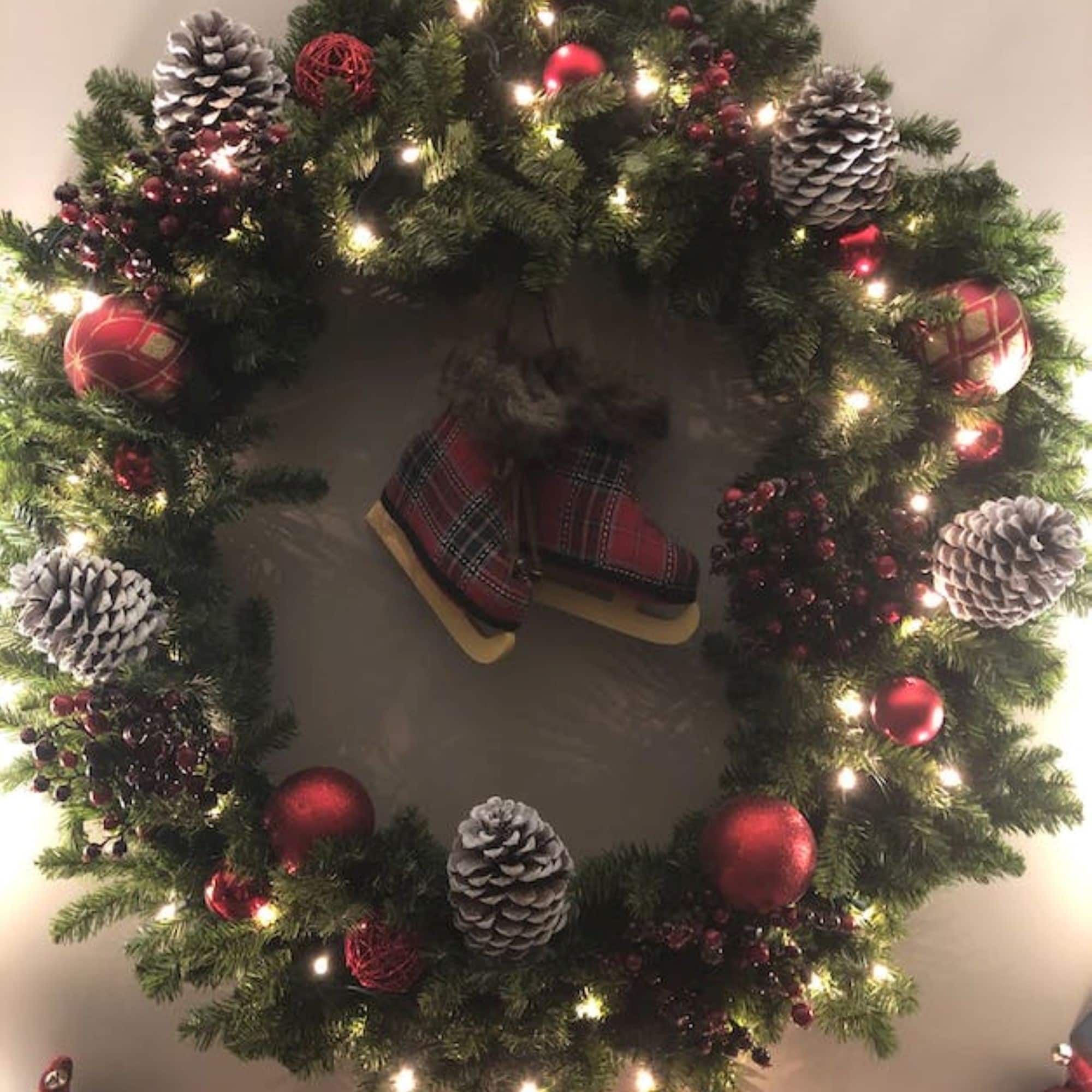 20" Canadian Pine Artificial Christmas Wreath