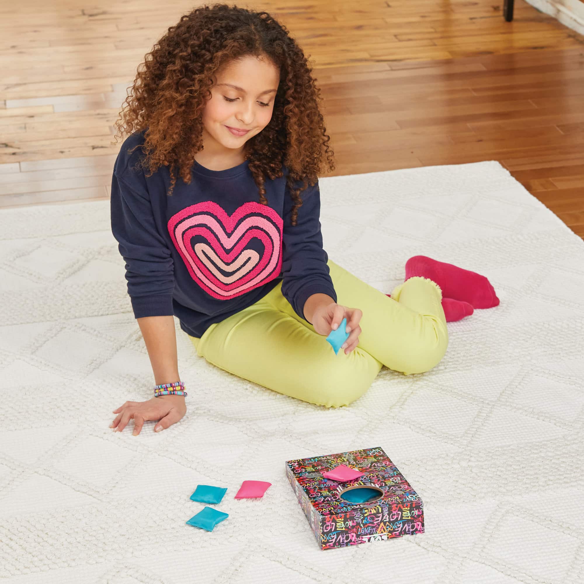 Make It Real™ 3C4G Graffiti Table Top Cornhole Set